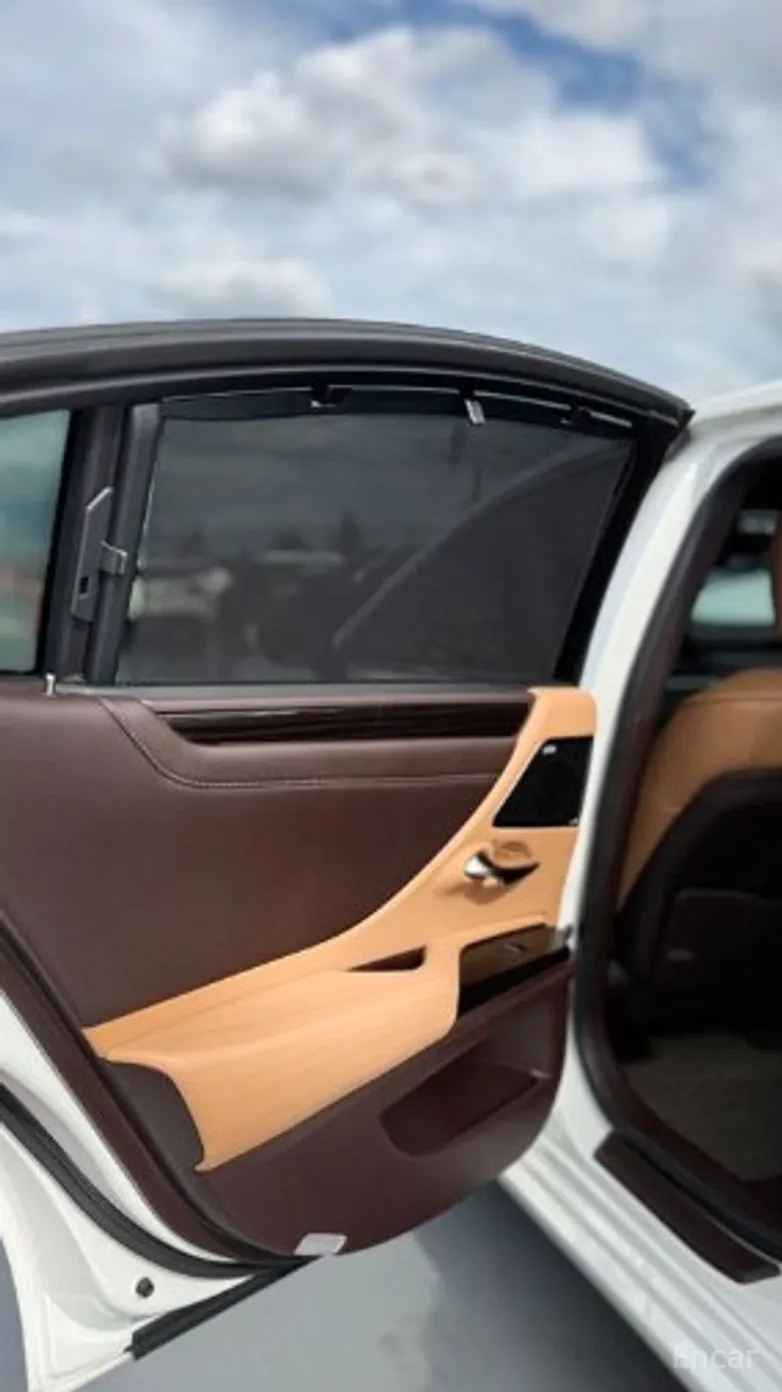 Lexus ES300h 7th Generation превью 14