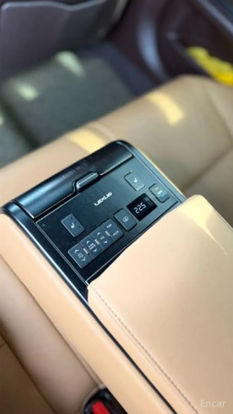Lexus ES300h 7th Generation превью 16