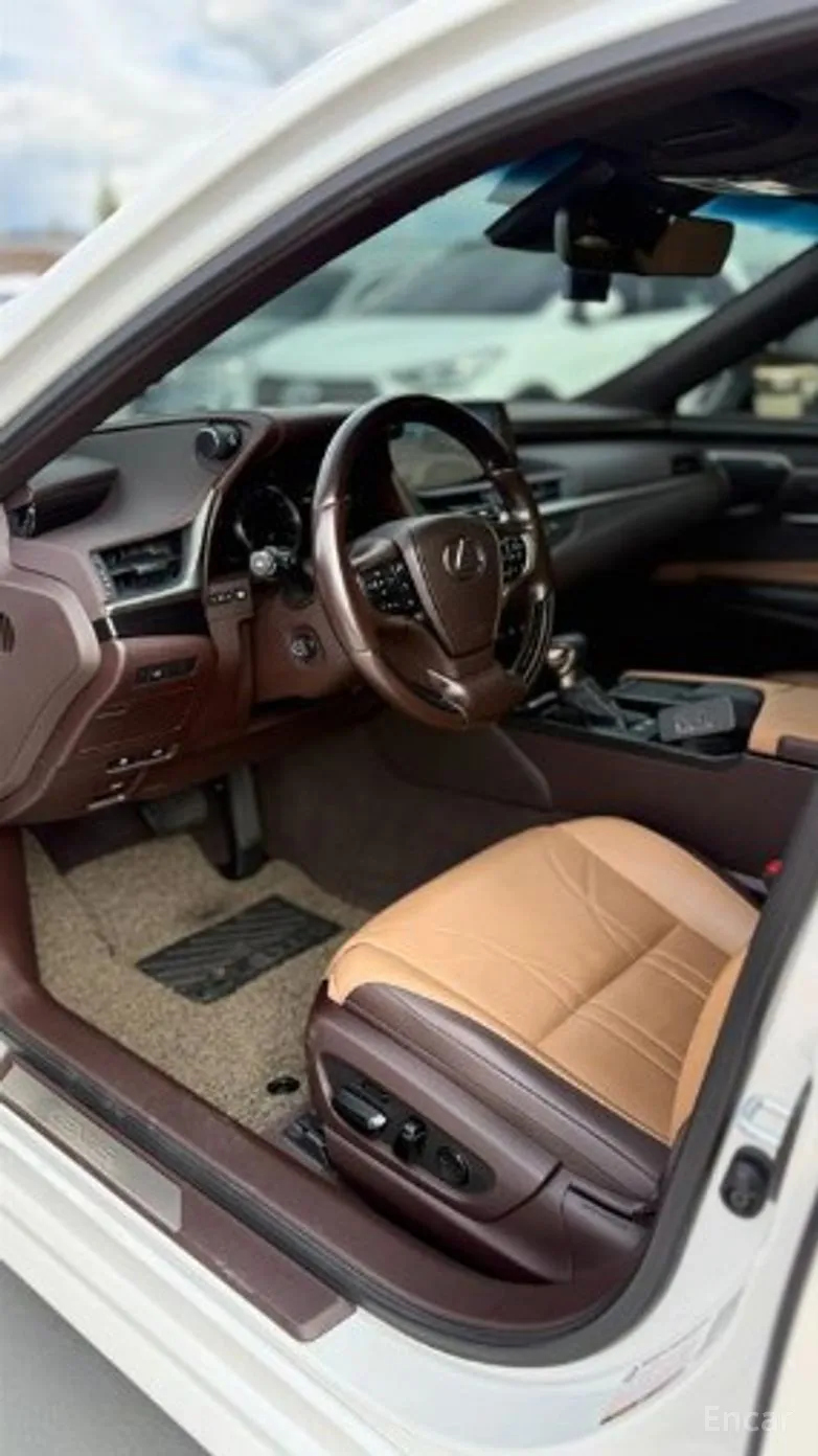 Lexus ES300h 7th Generation превью 7