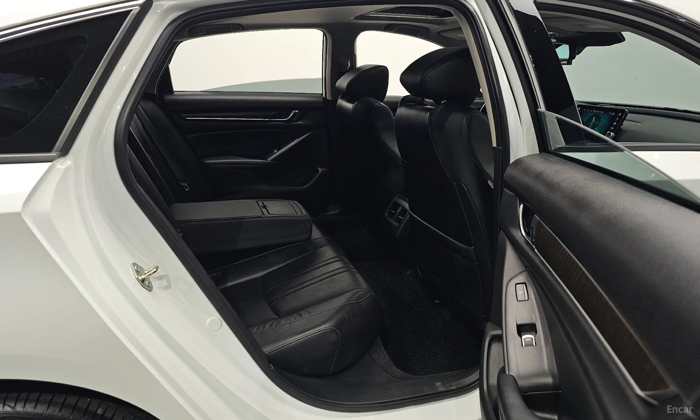 Honda Accord 10th Generation превью 11