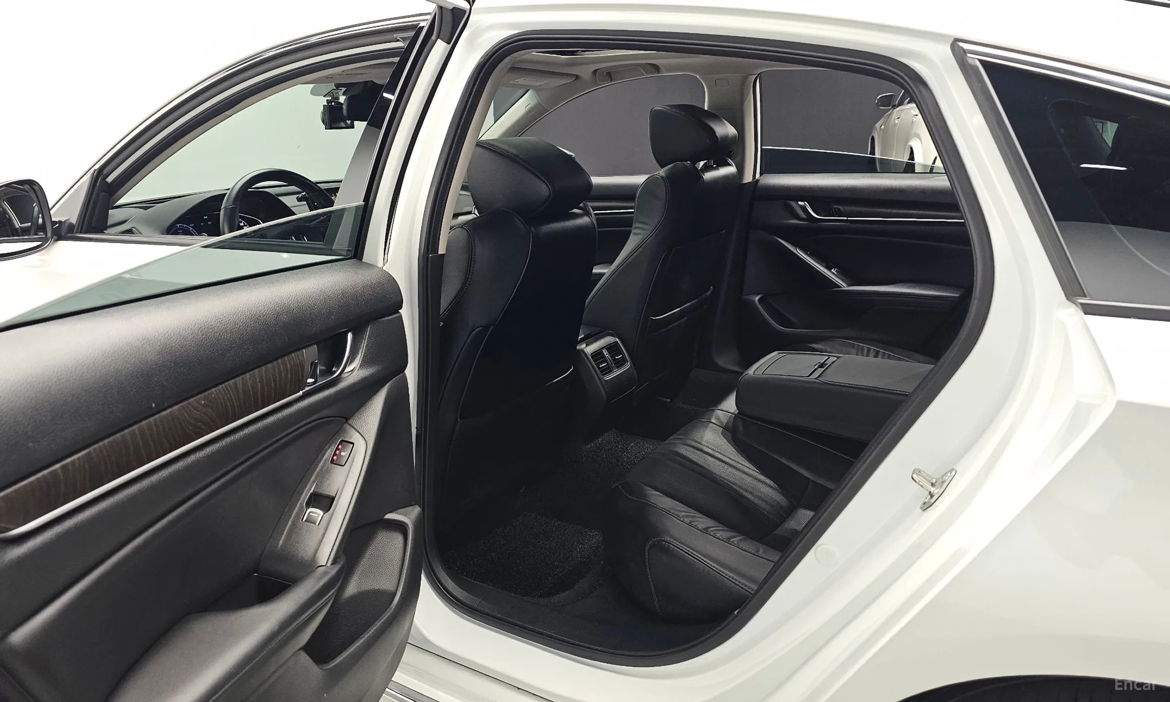 Honda Accord 10th Generation превью 12