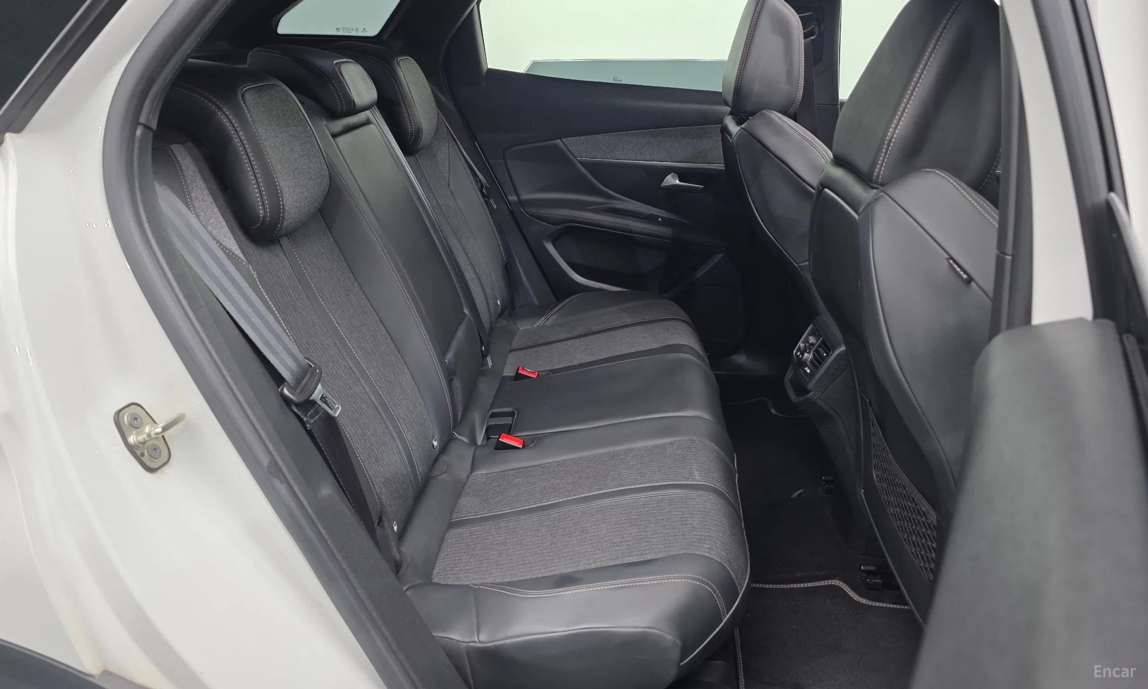 Peugeot 3008 2nd generation превью 12