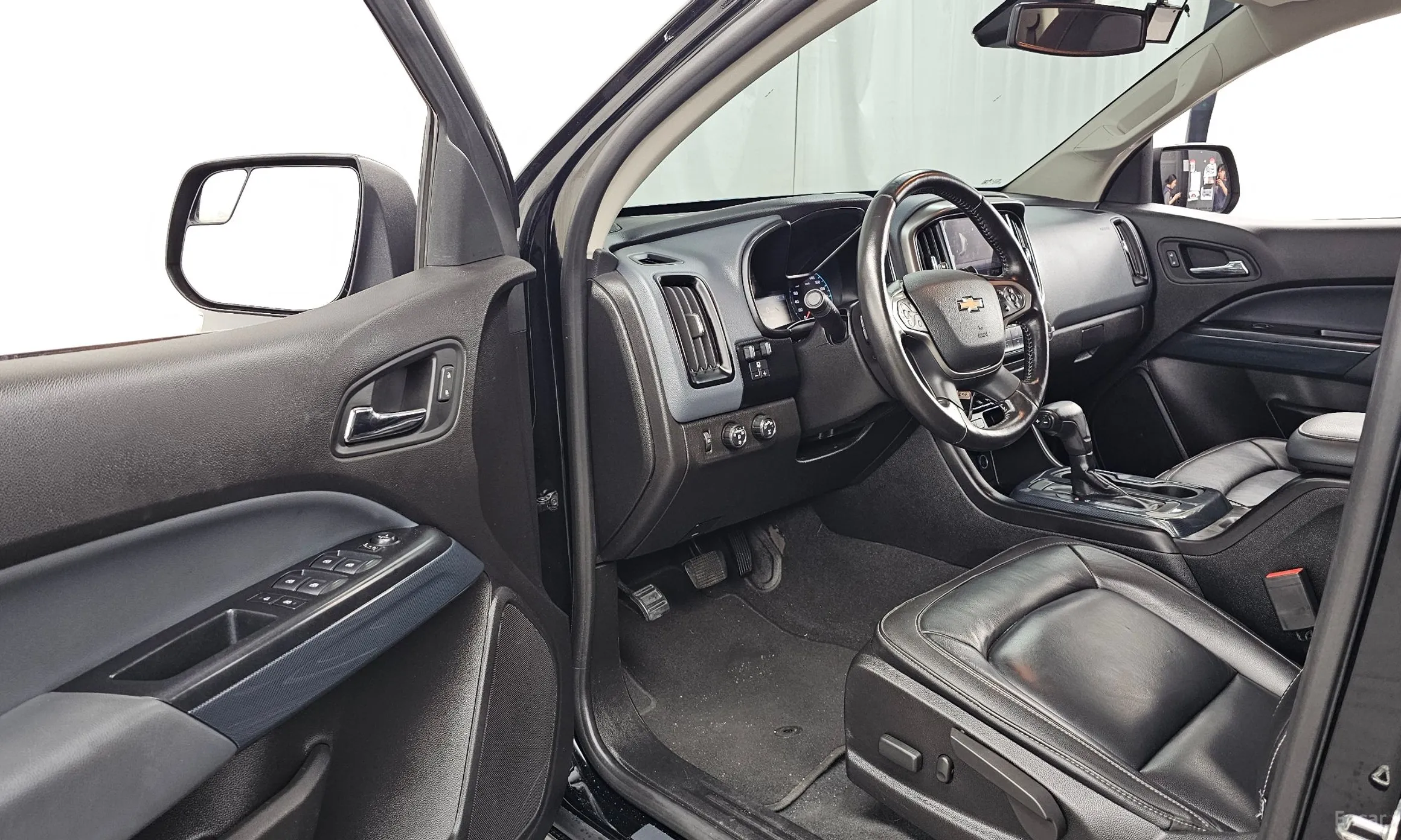 Chevrolet Colorado превью 10