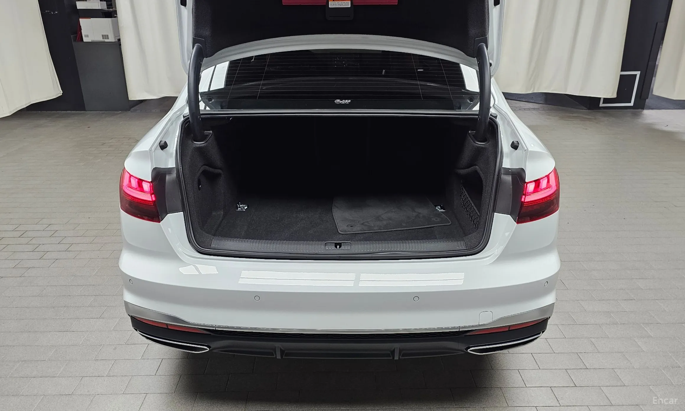 Audi A4 (B9) превью 16