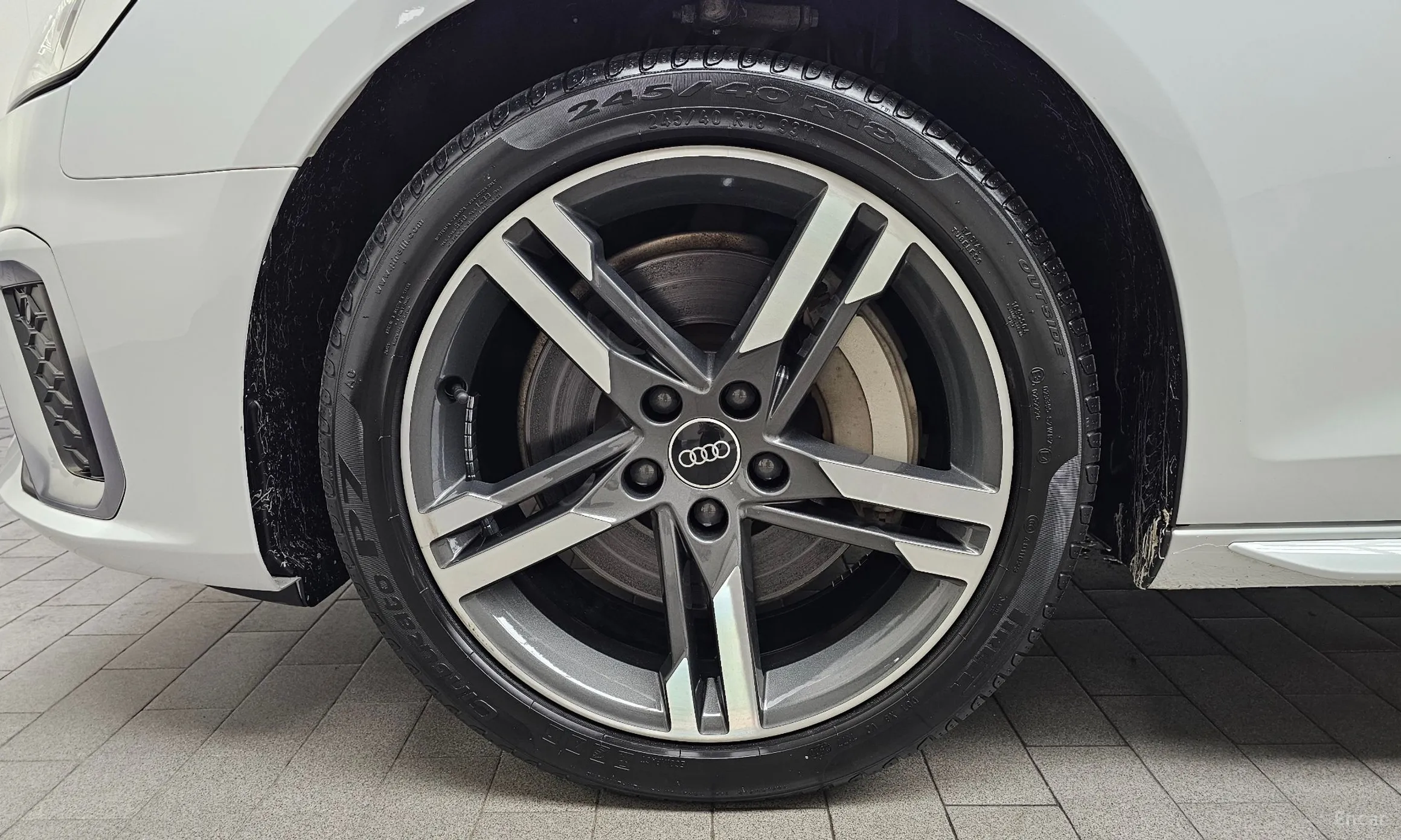 Audi A4 (B9) превью 5