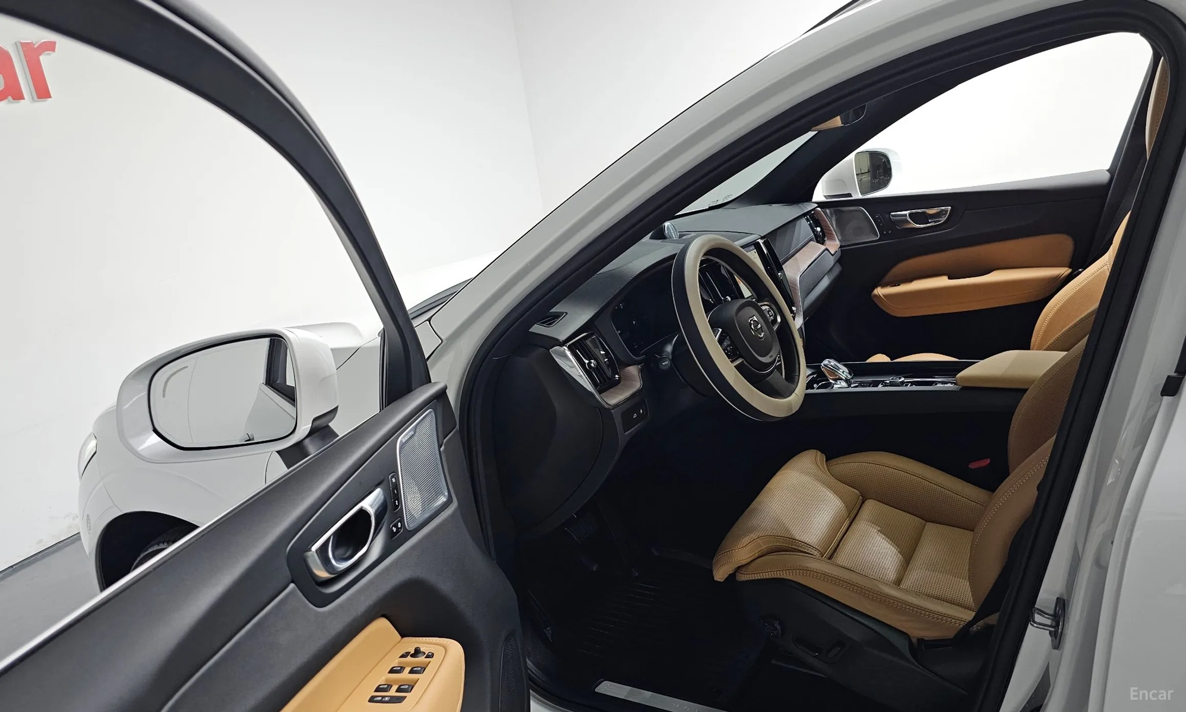 Volvo XC60 Gen 2 превью 10