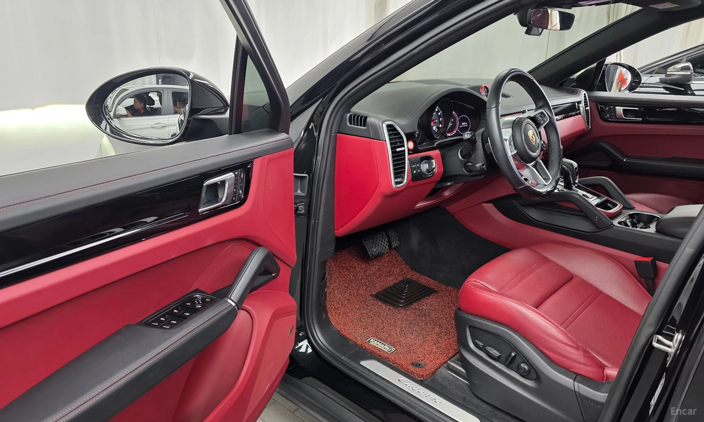 Porsche Cayenne (PO536) превью 10