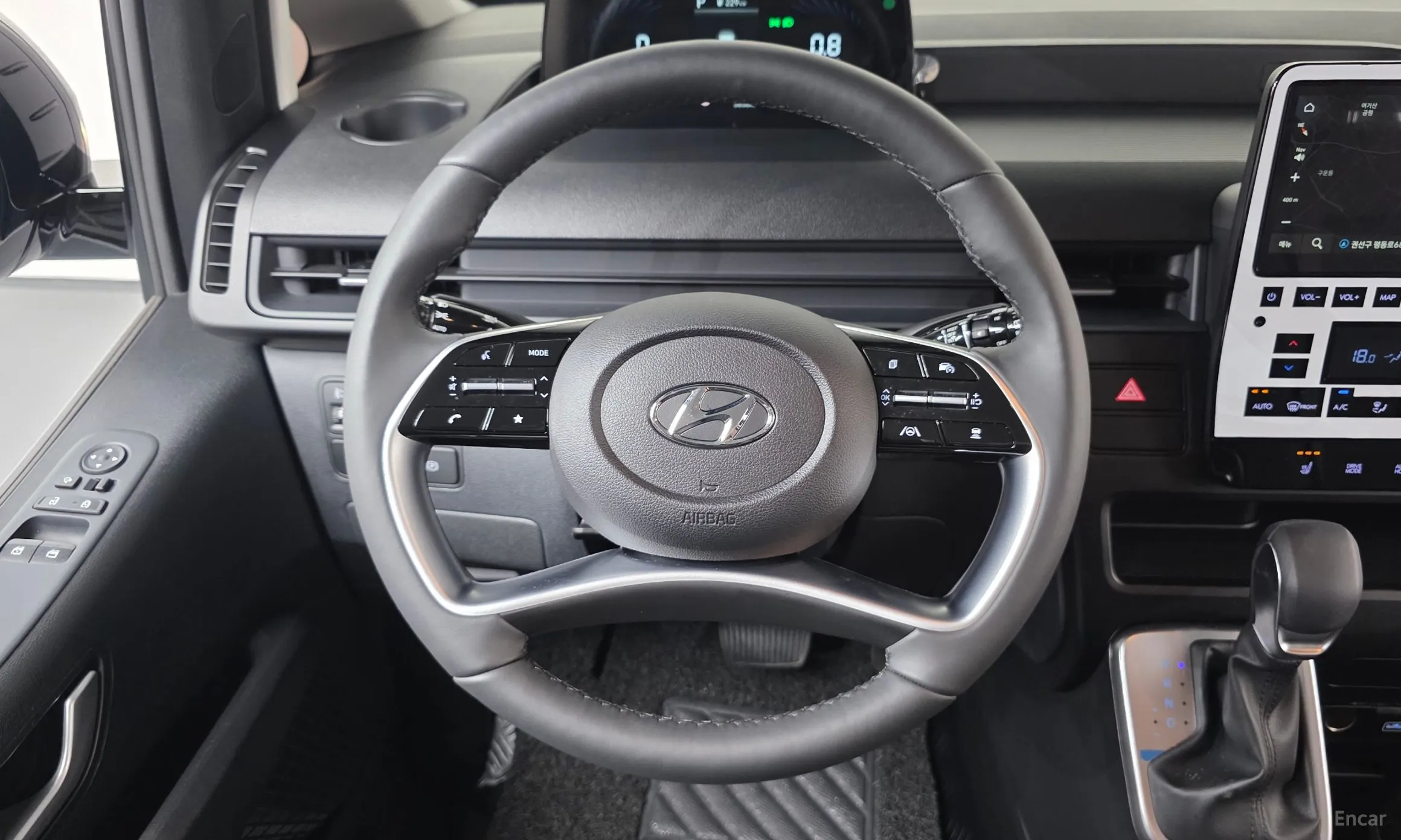 Hyundai Staria превью 13