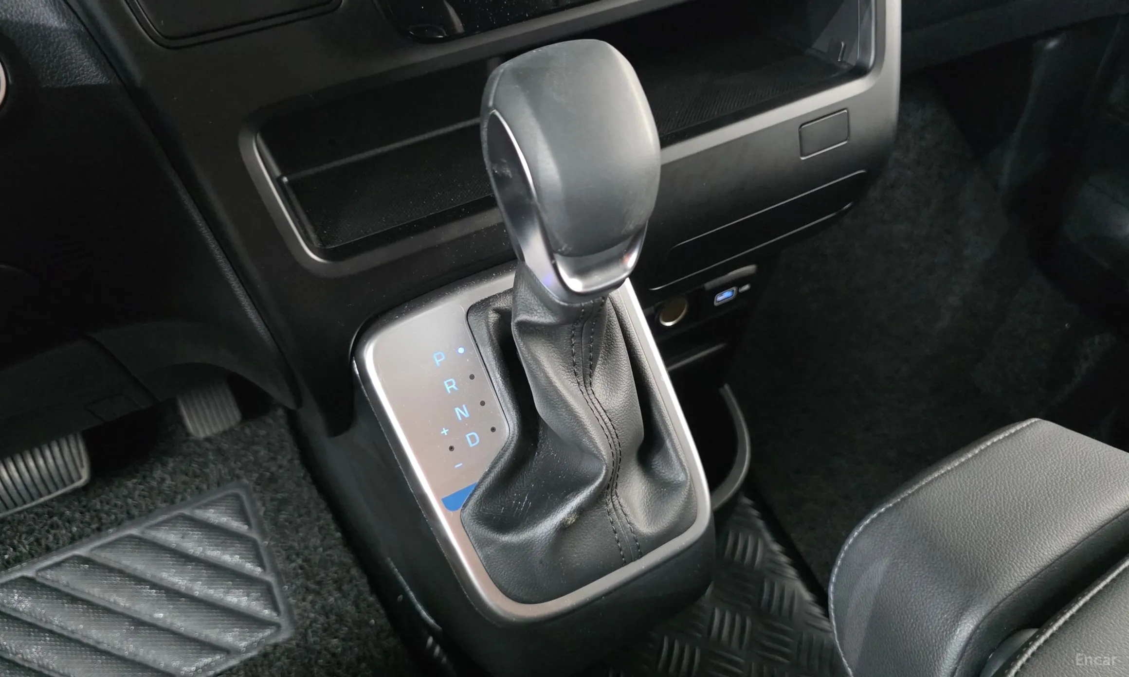 Hyundai Staria превью 9
