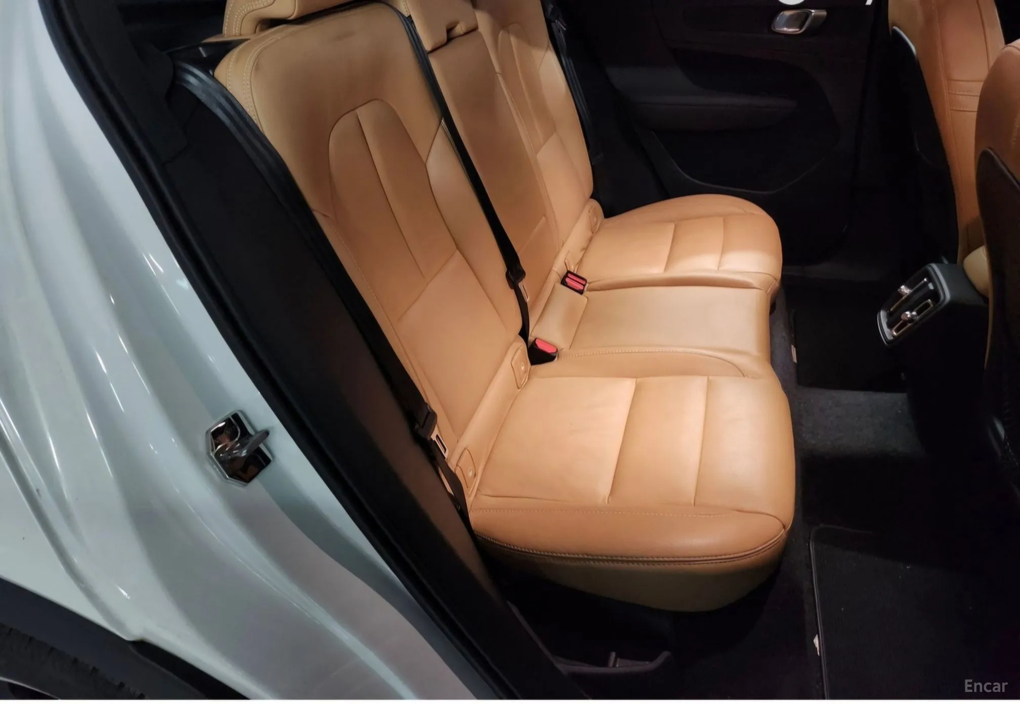 Volvo XC40 превью 17
