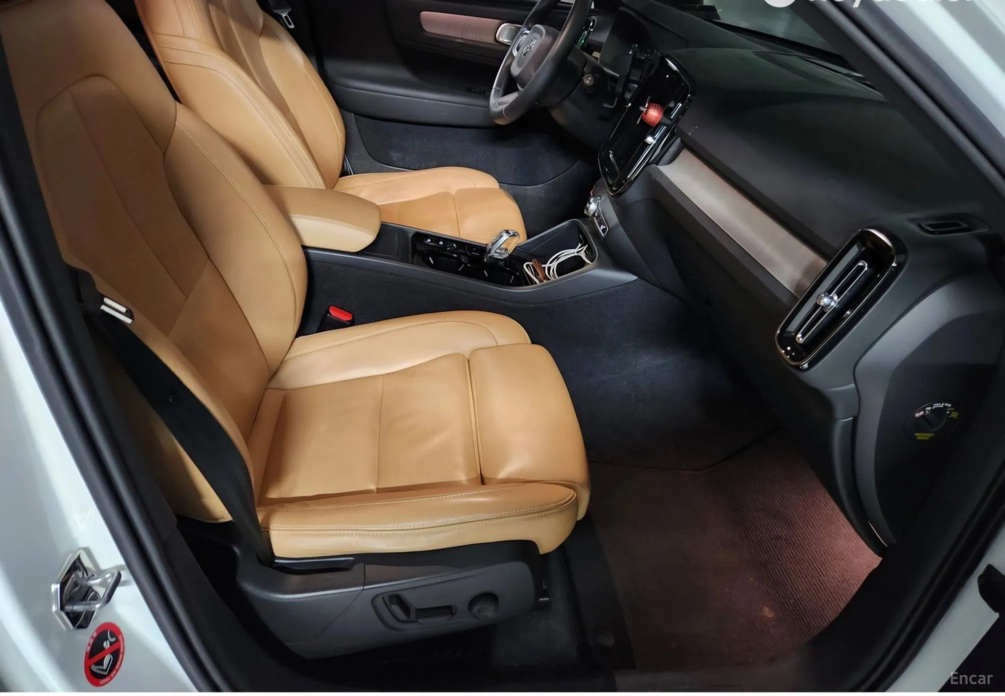 Volvo XC40 превью 18