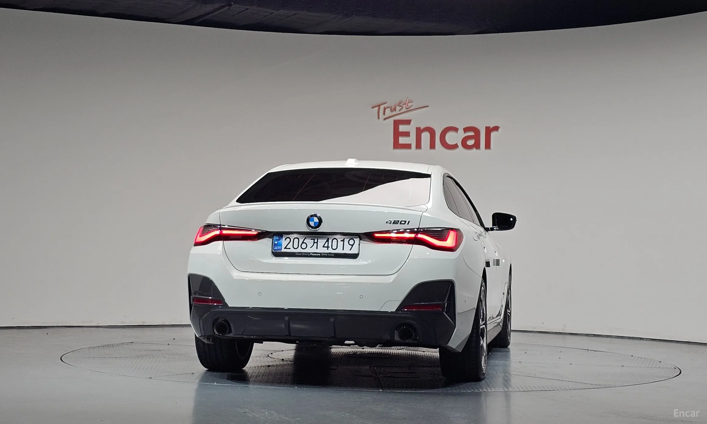 BMW Series 4 (G22) превью 4