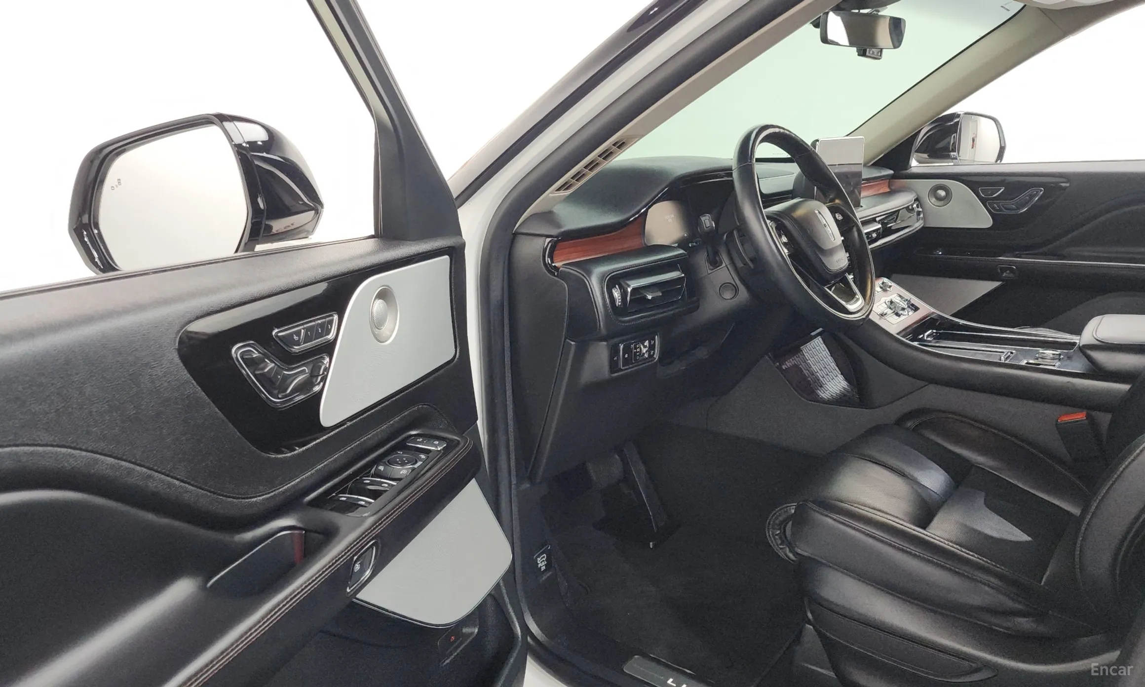 Lincoln Aviator 2nd Generation превью 10