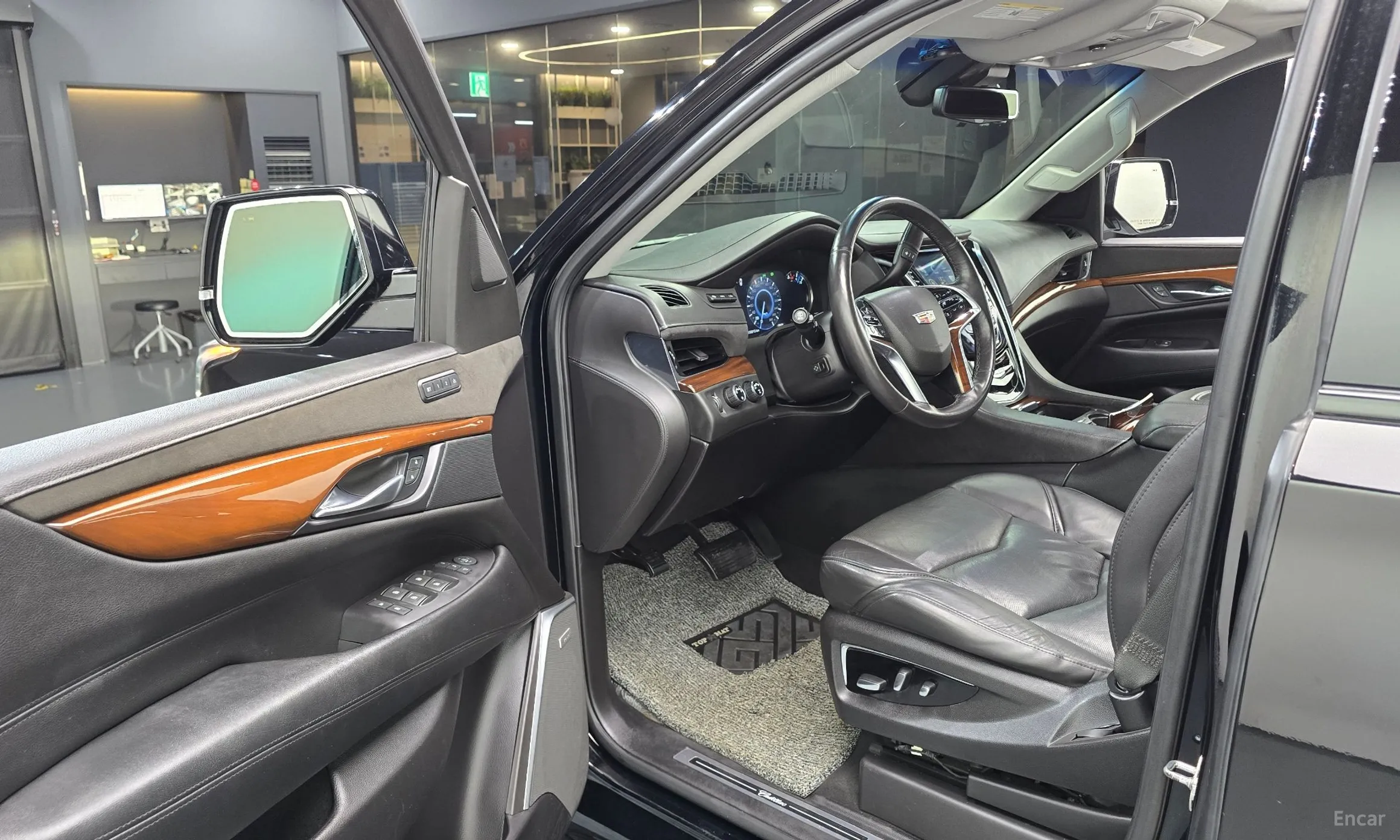 Cadillac Escalade превью 10