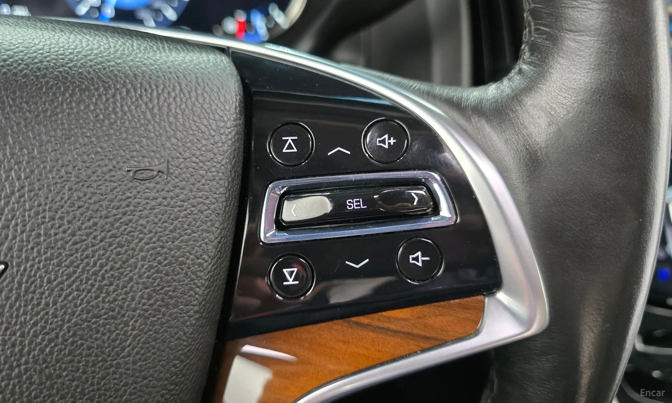 Cadillac Escalade превью 18