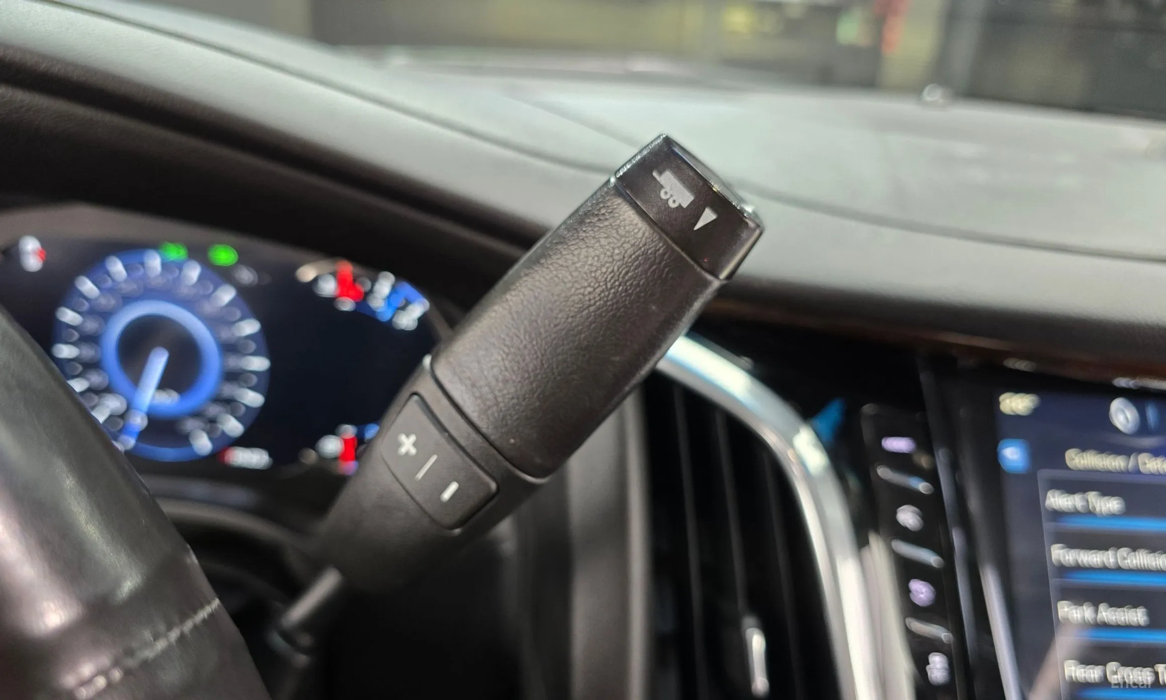 Cadillac Escalade превью 9