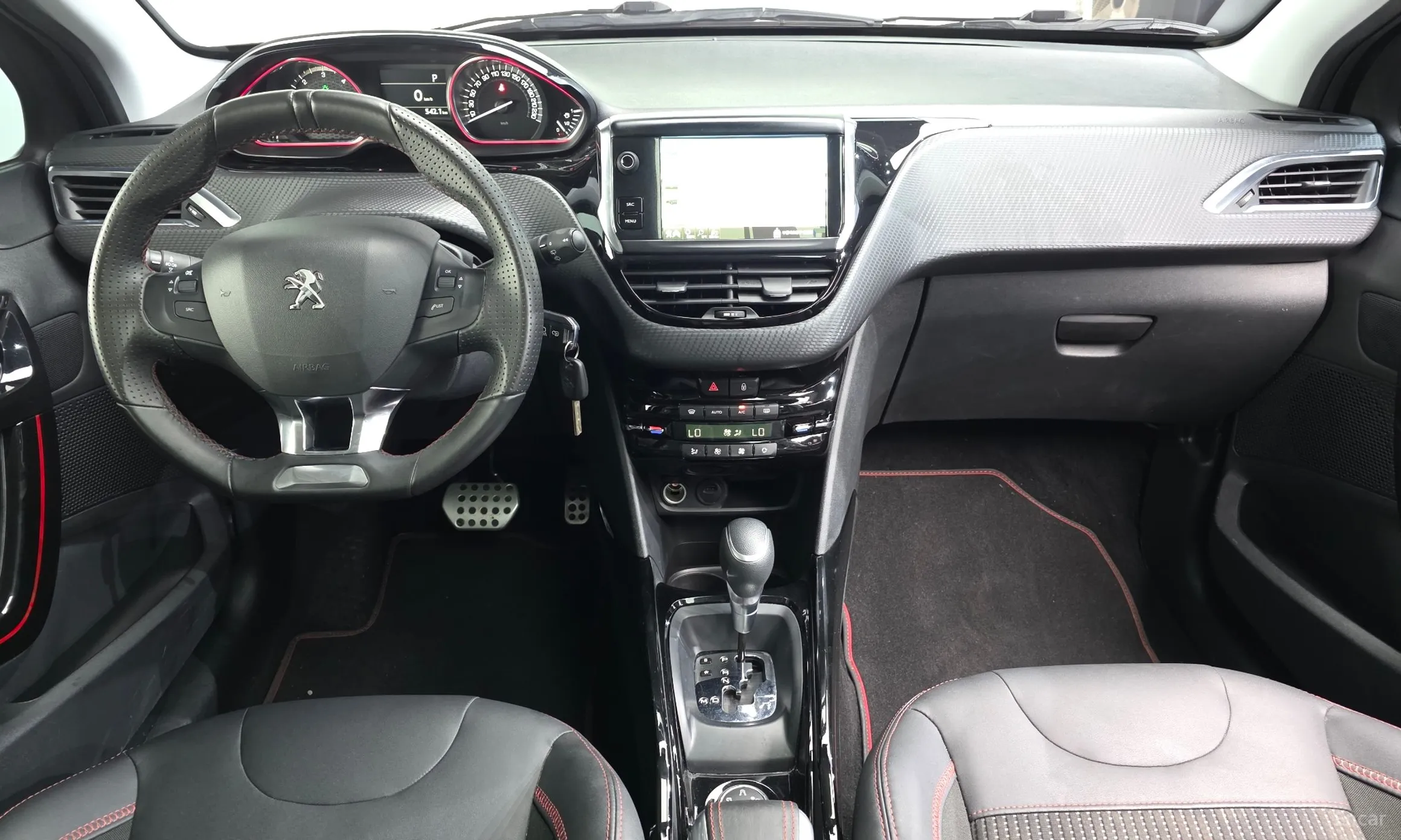 Peugeot 2008. превью 7