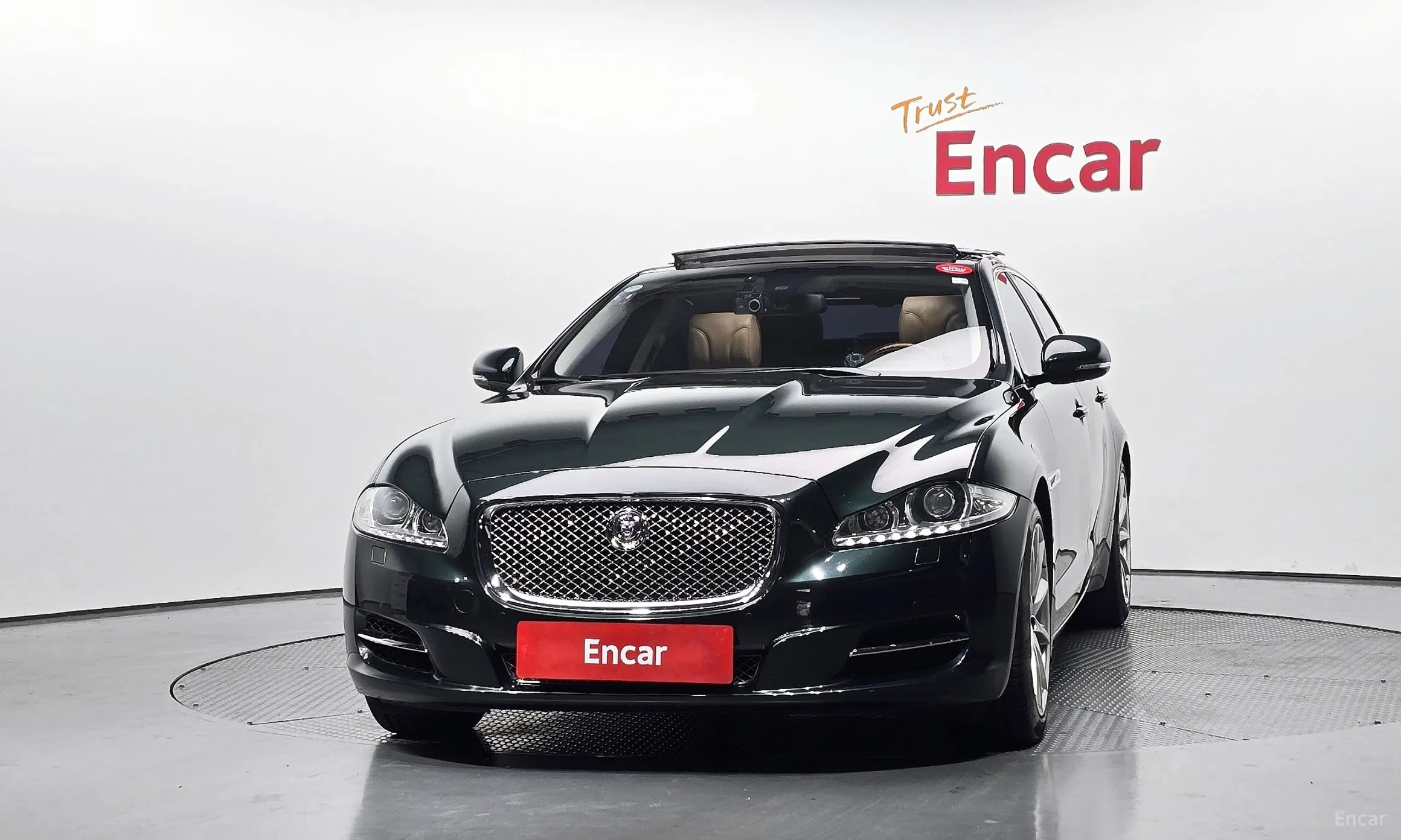 Jaguar All New XJ превью 3