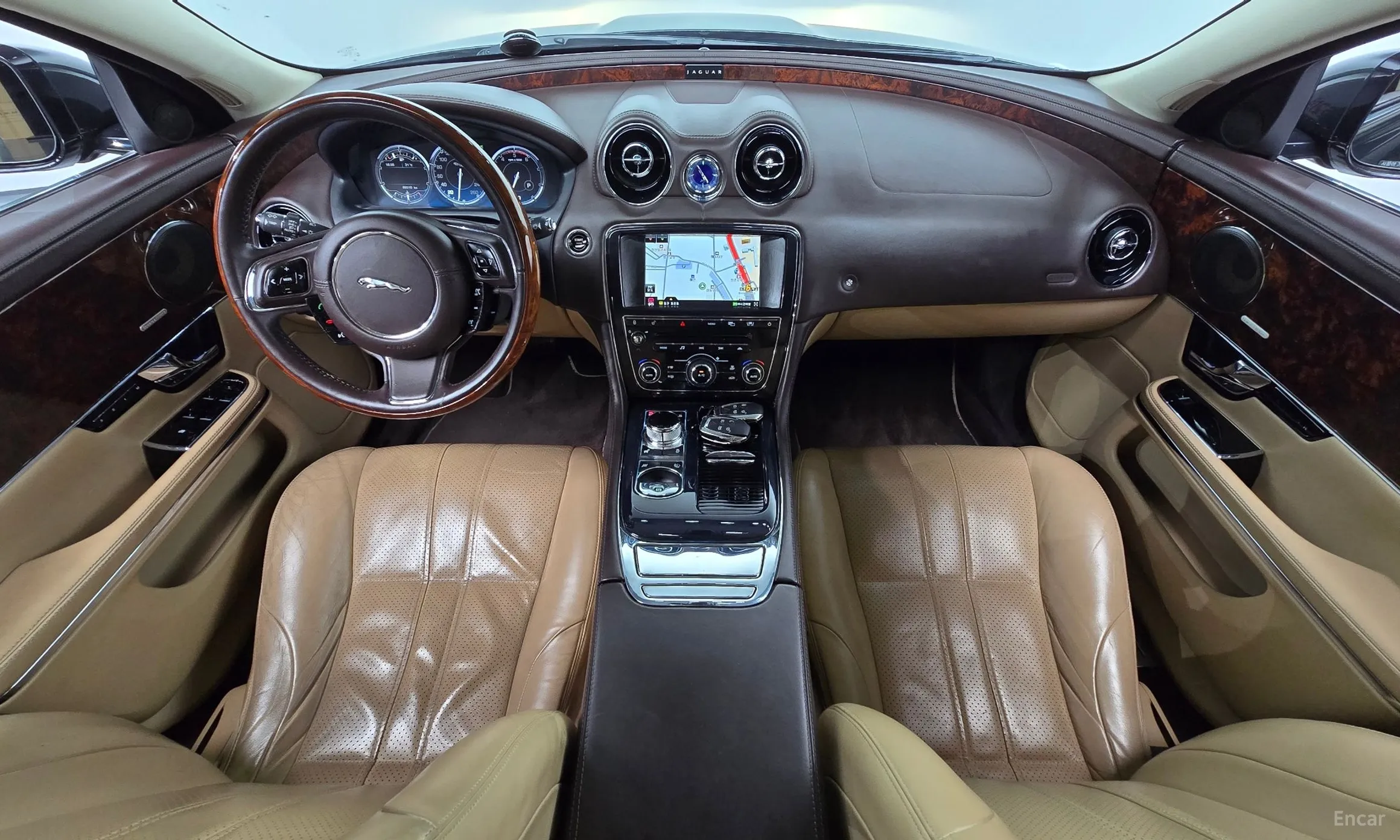 Jaguar All New XJ превью 7