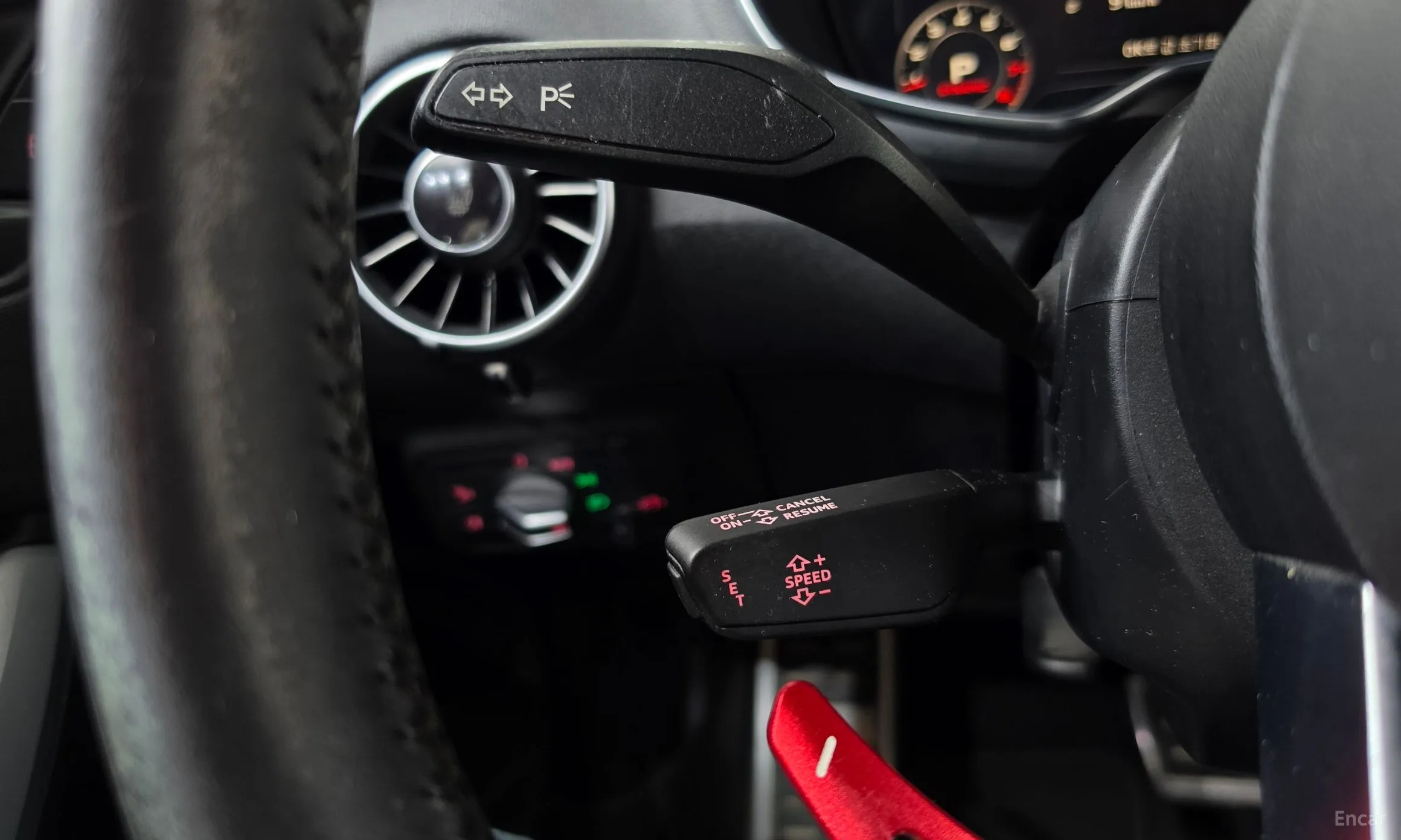 Audi TT (8S) превью 14