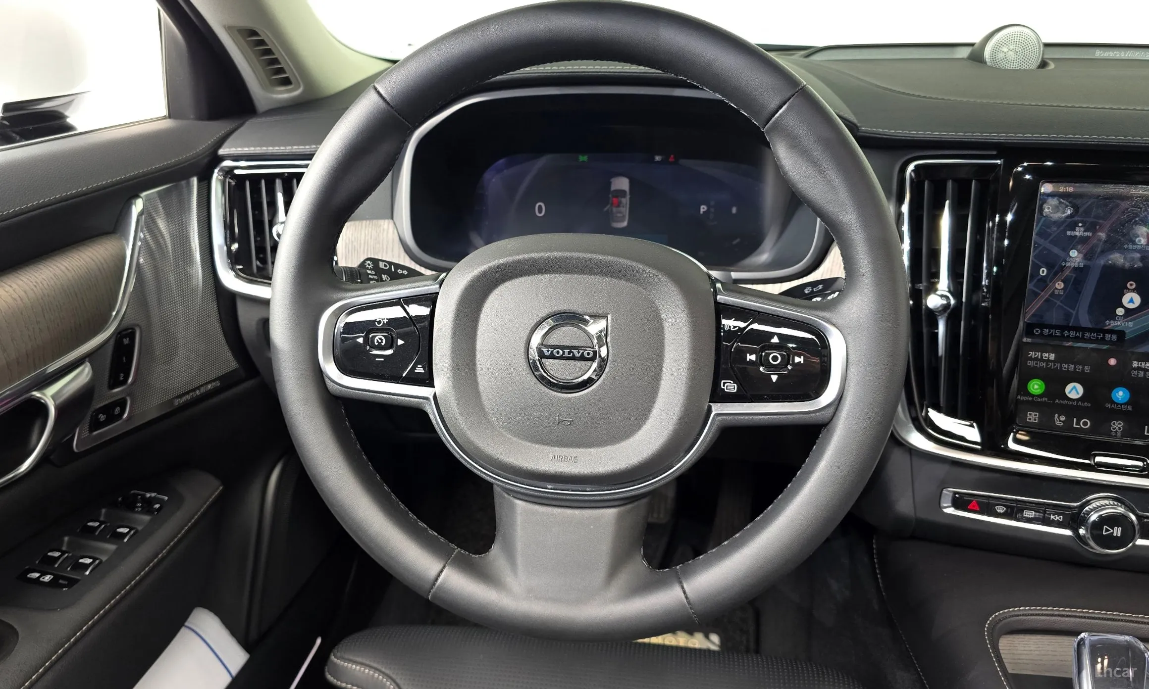 Volvo S90 превью 14