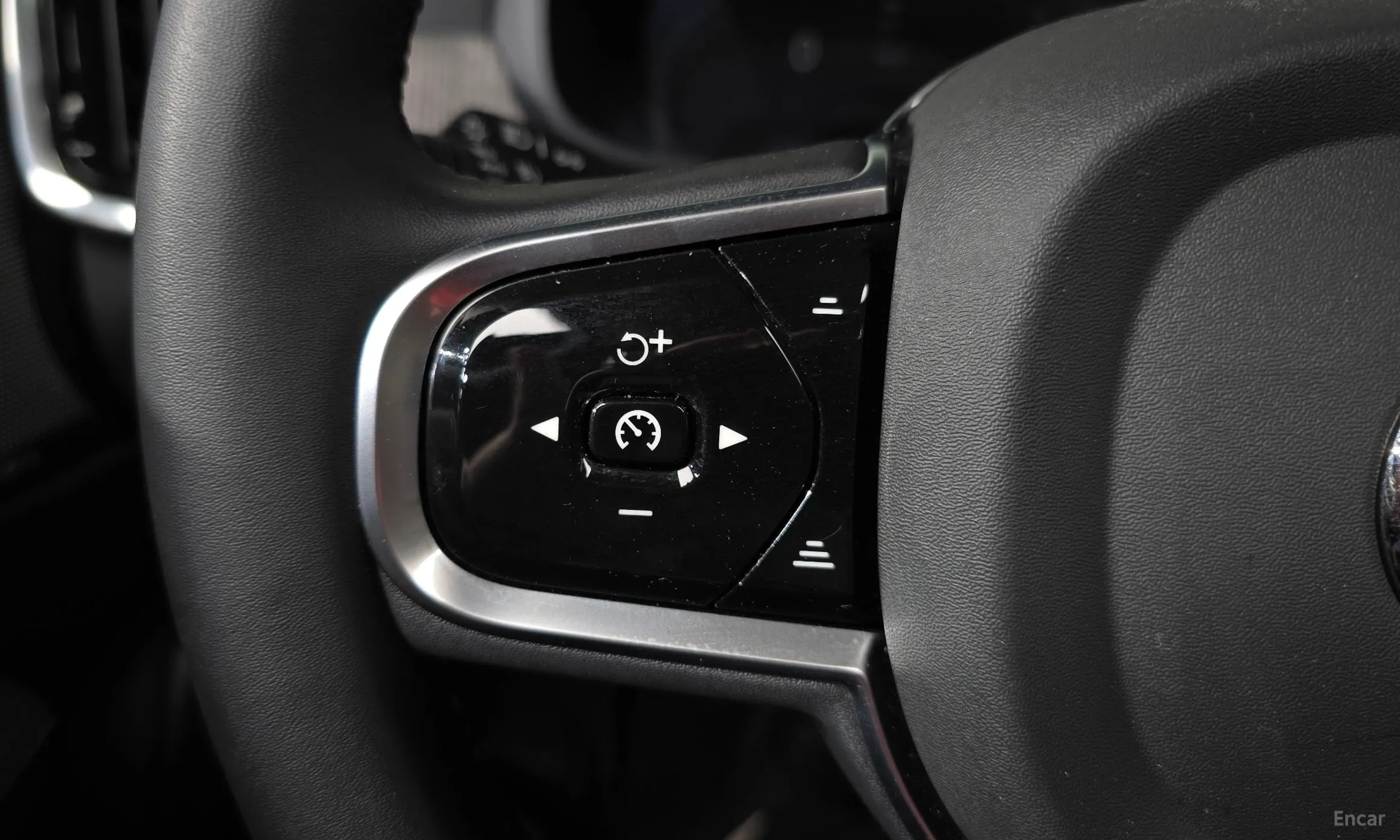 Volvo S90 превью 16