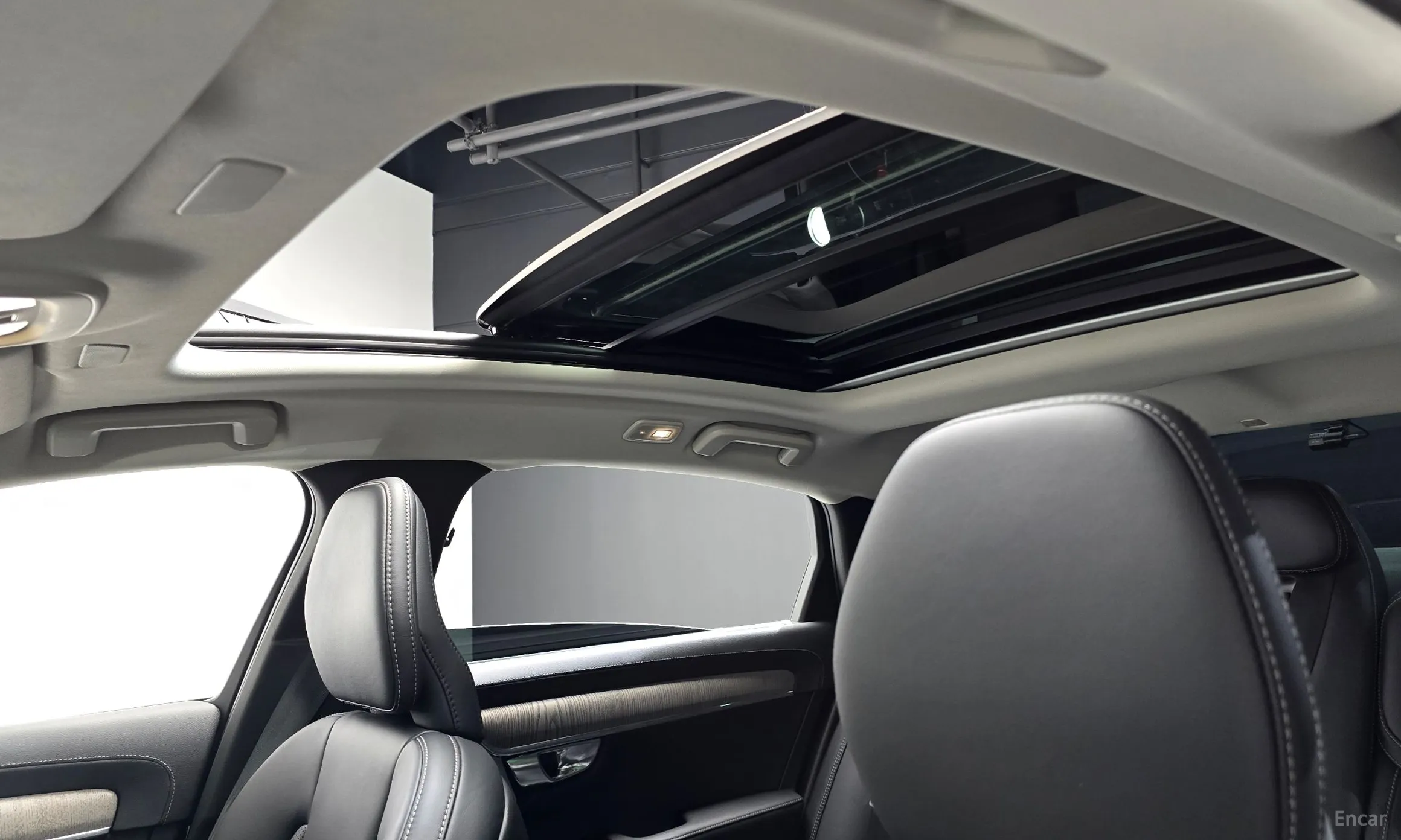 Volvo S90 превью 17