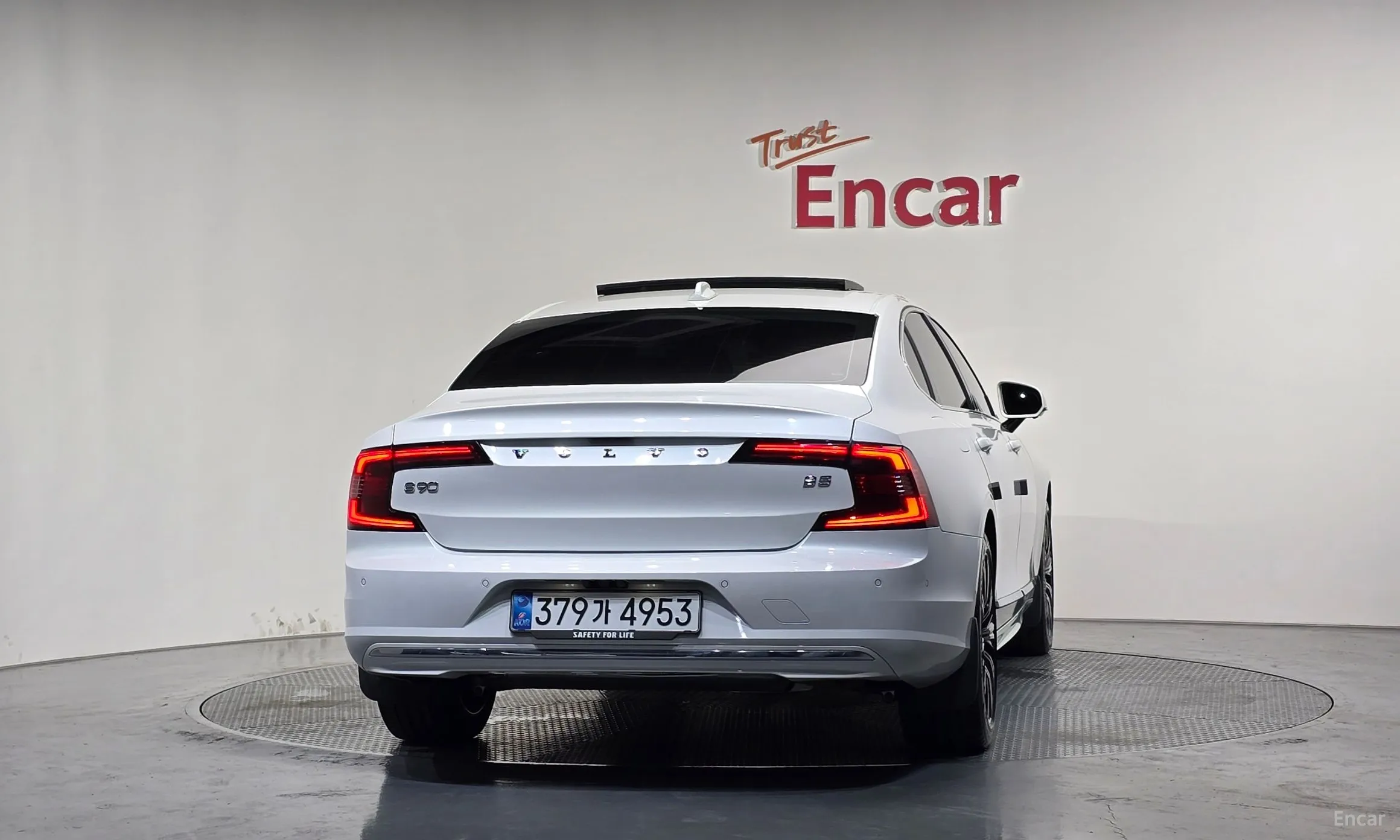 Volvo S90 превью 4