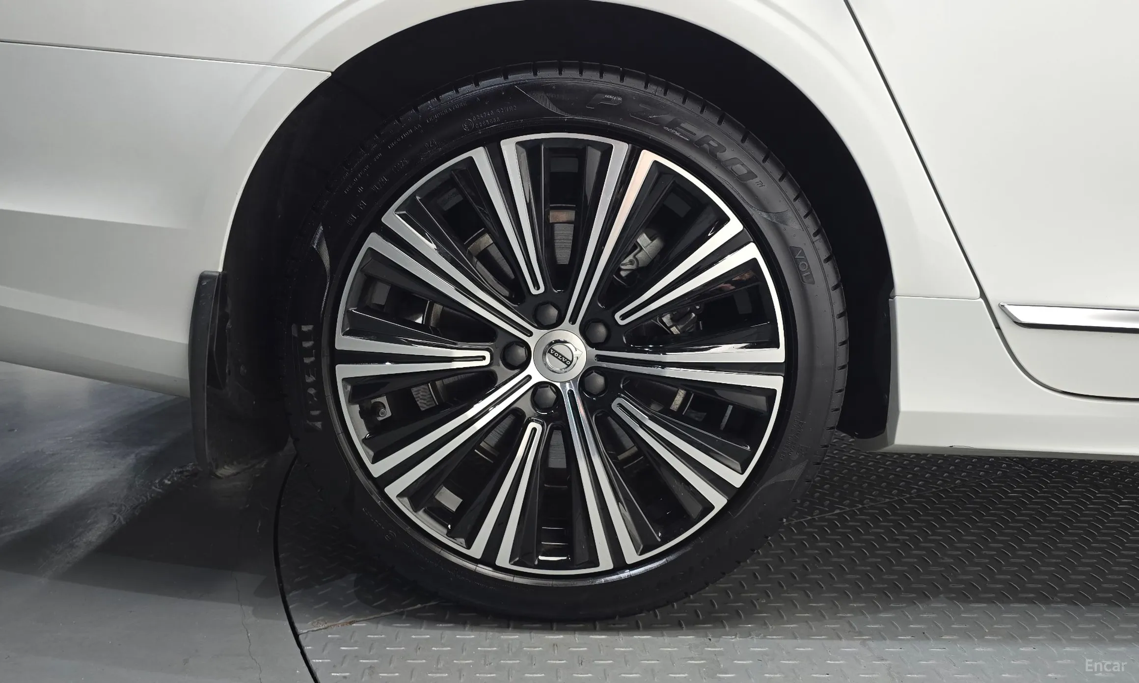 Volvo S90 превью 5