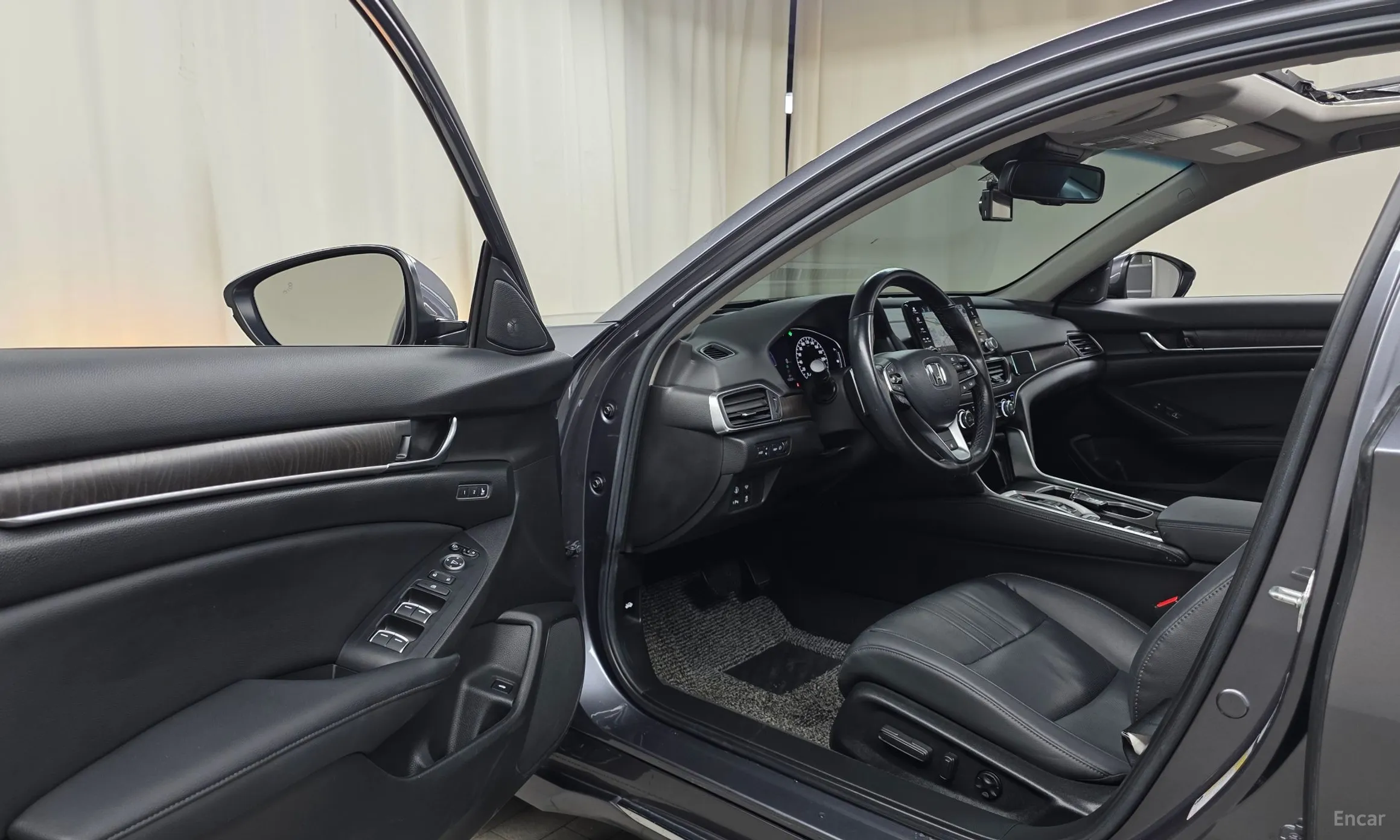 Honda Accord 10th Generation превью 10