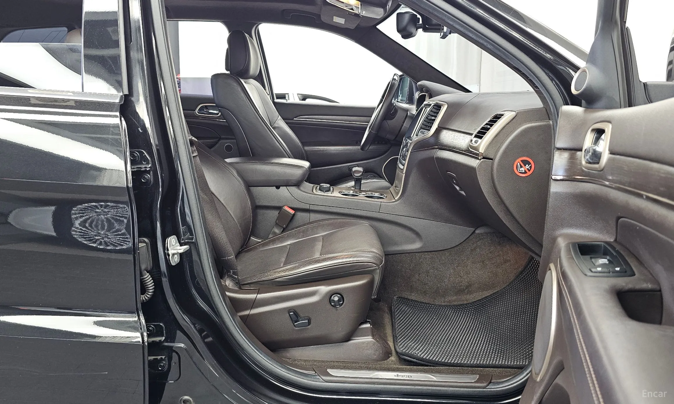 Jeep Grand Cherokee превью 11