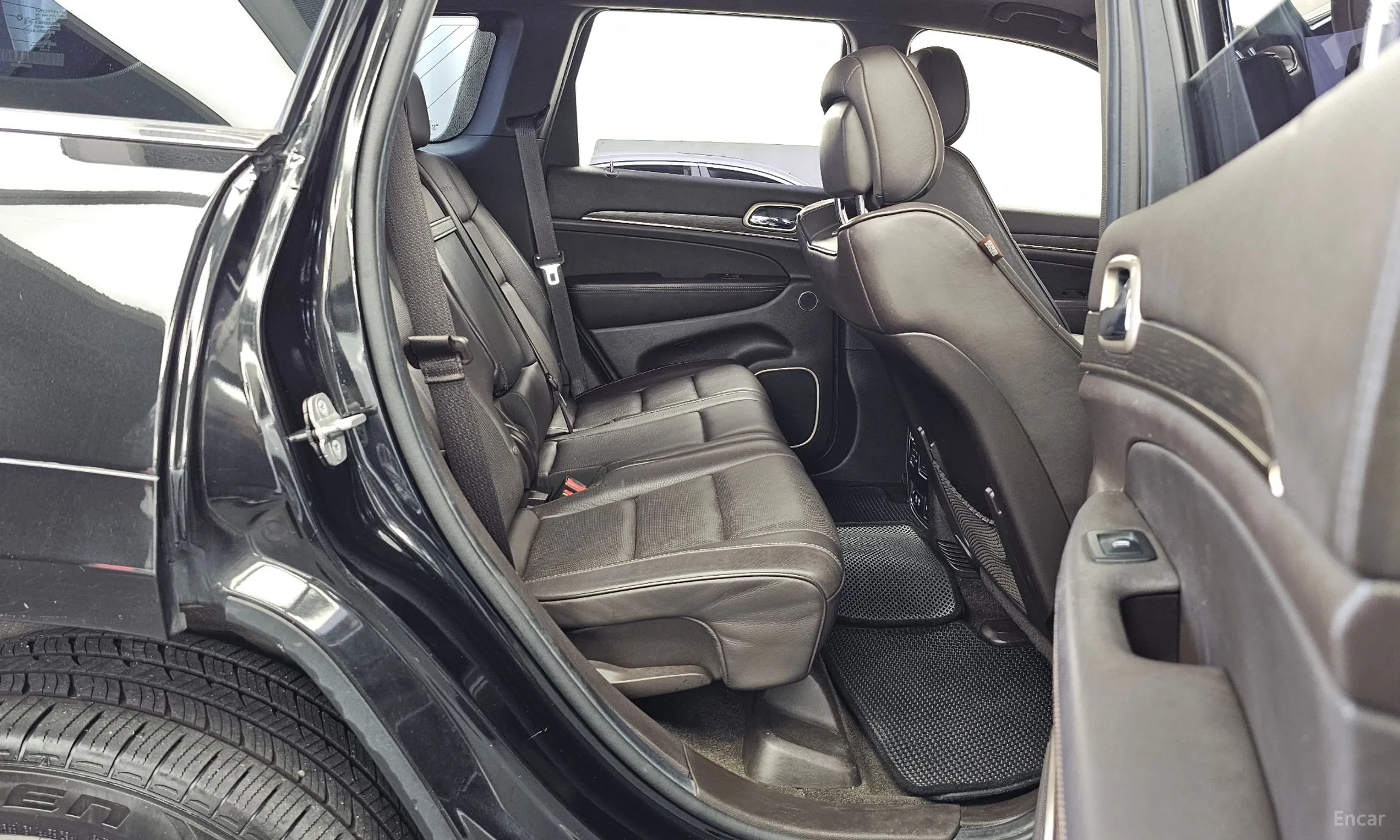Jeep Grand Cherokee превью 12