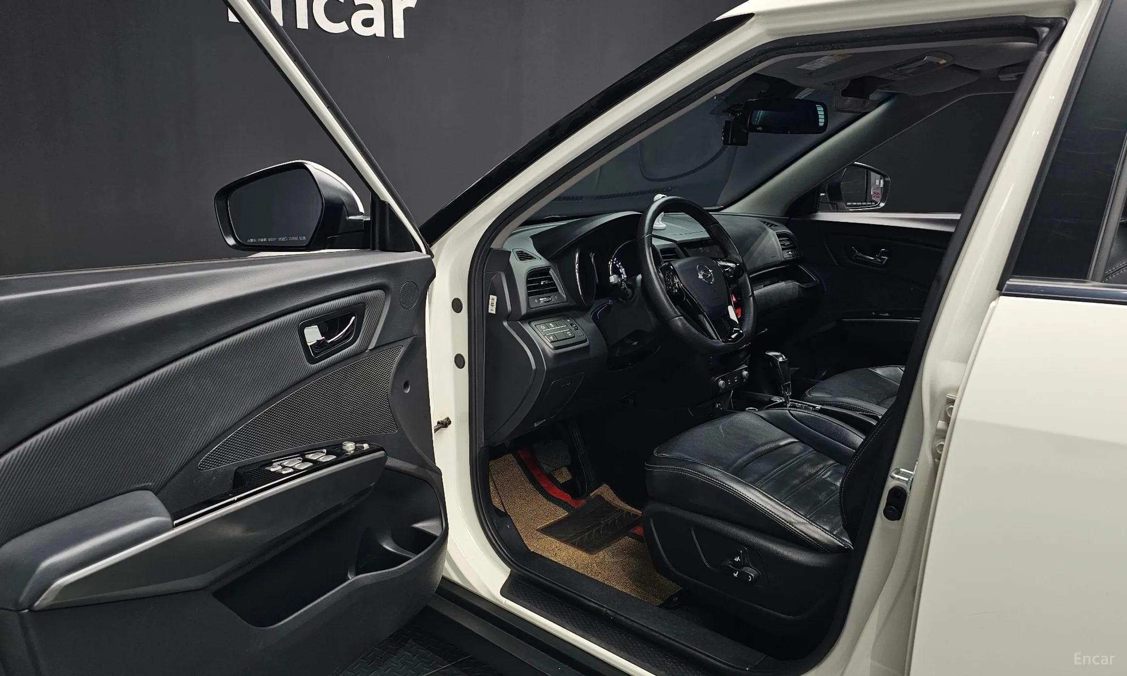 KG Mobility (SsangYong) Tivoli Air превью 10