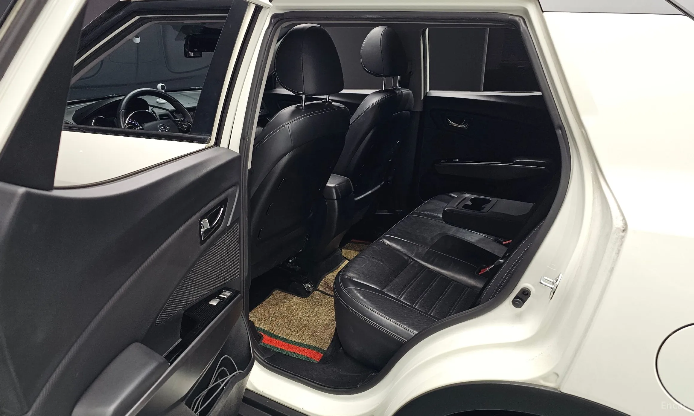 KG Mobility (SsangYong) Tivoli Air превью 12