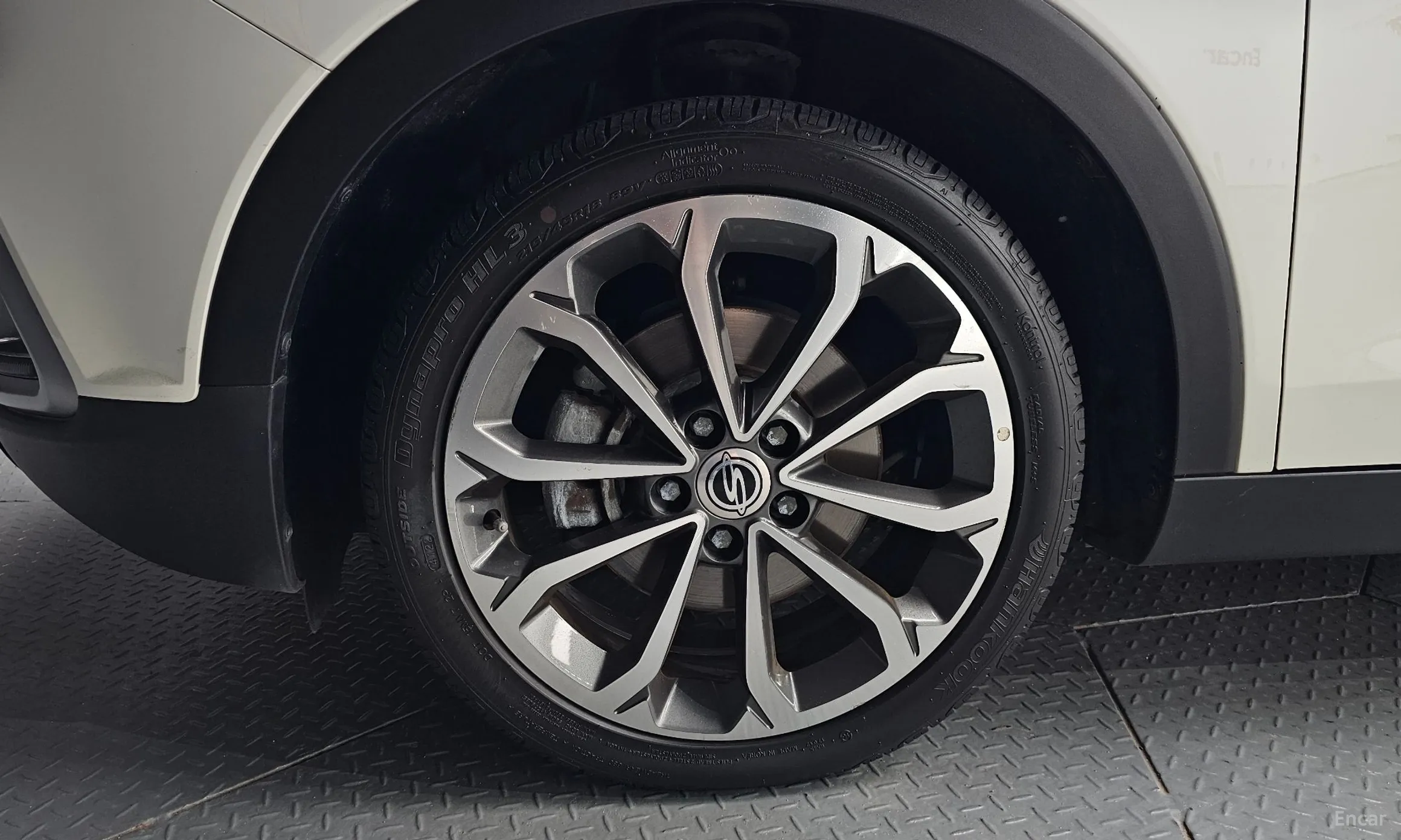 KG Mobility (SsangYong) Tivoli Air превью 5