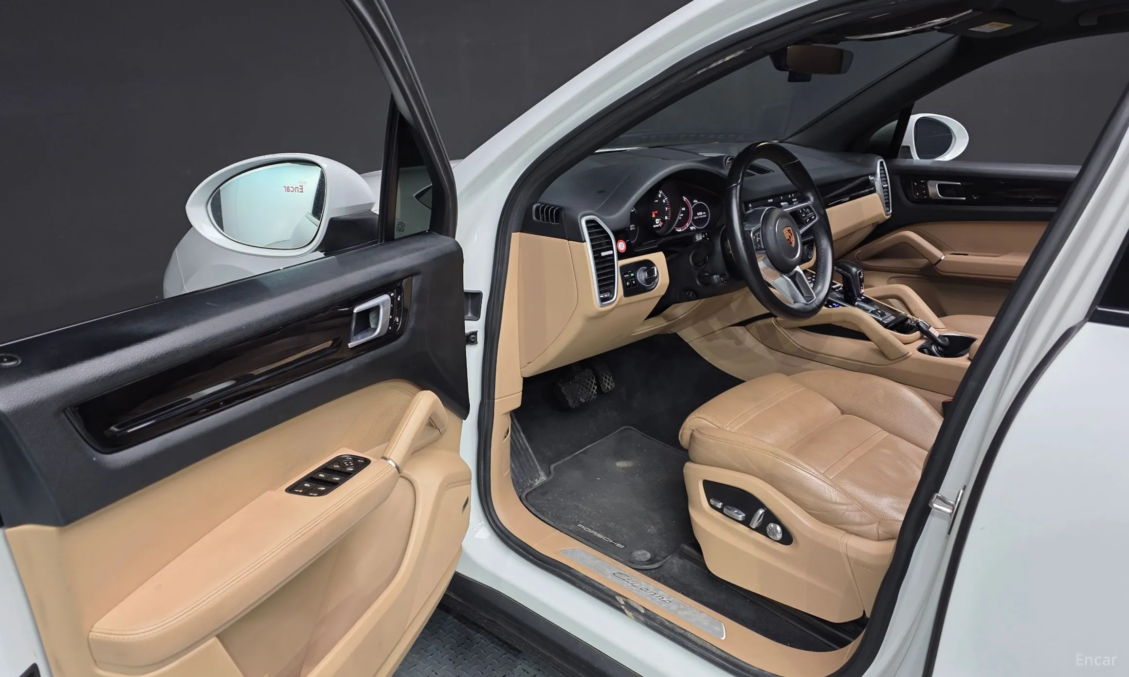 Porsche Cayenne (PO536) превью 10