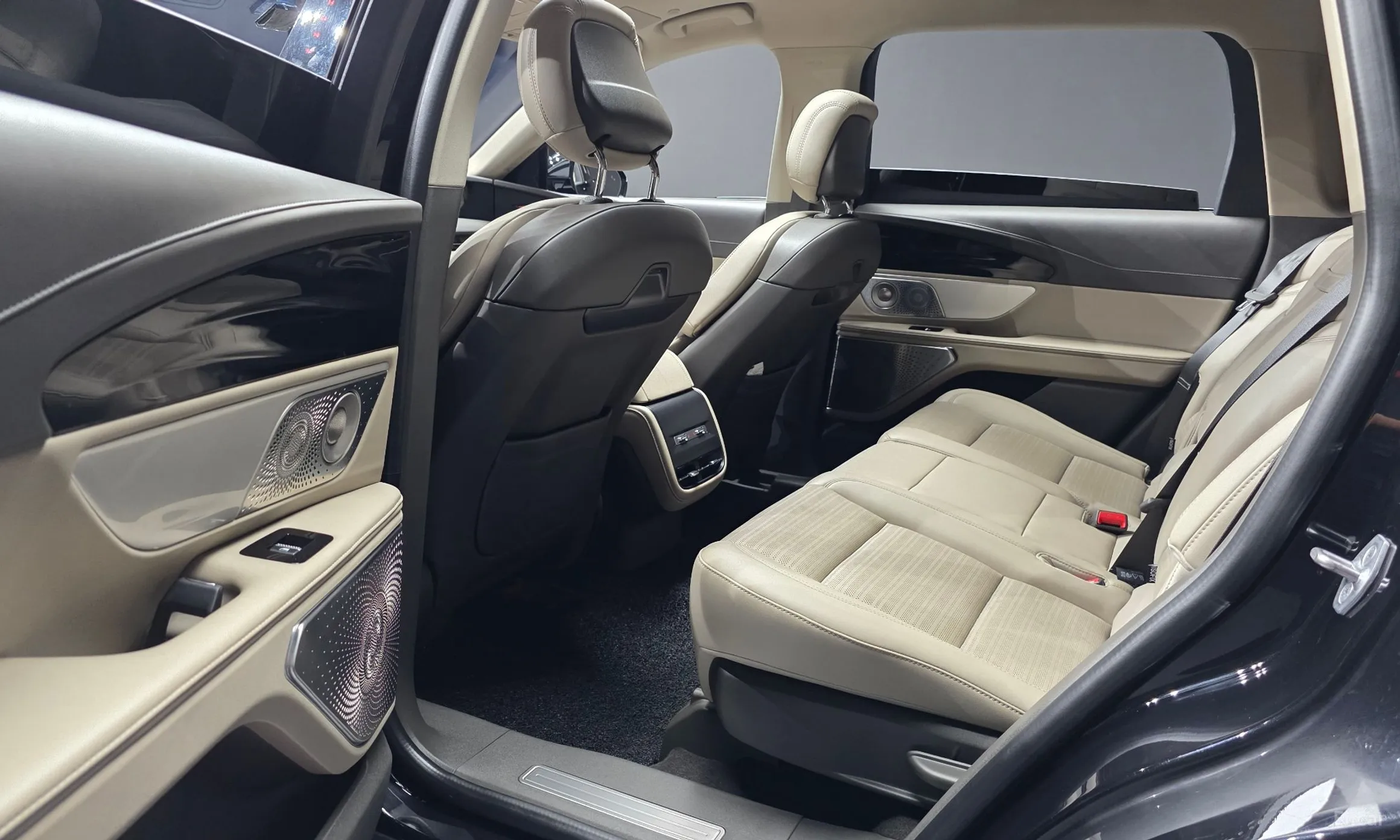 Lincoln Nautilus Gen 2 превью 12