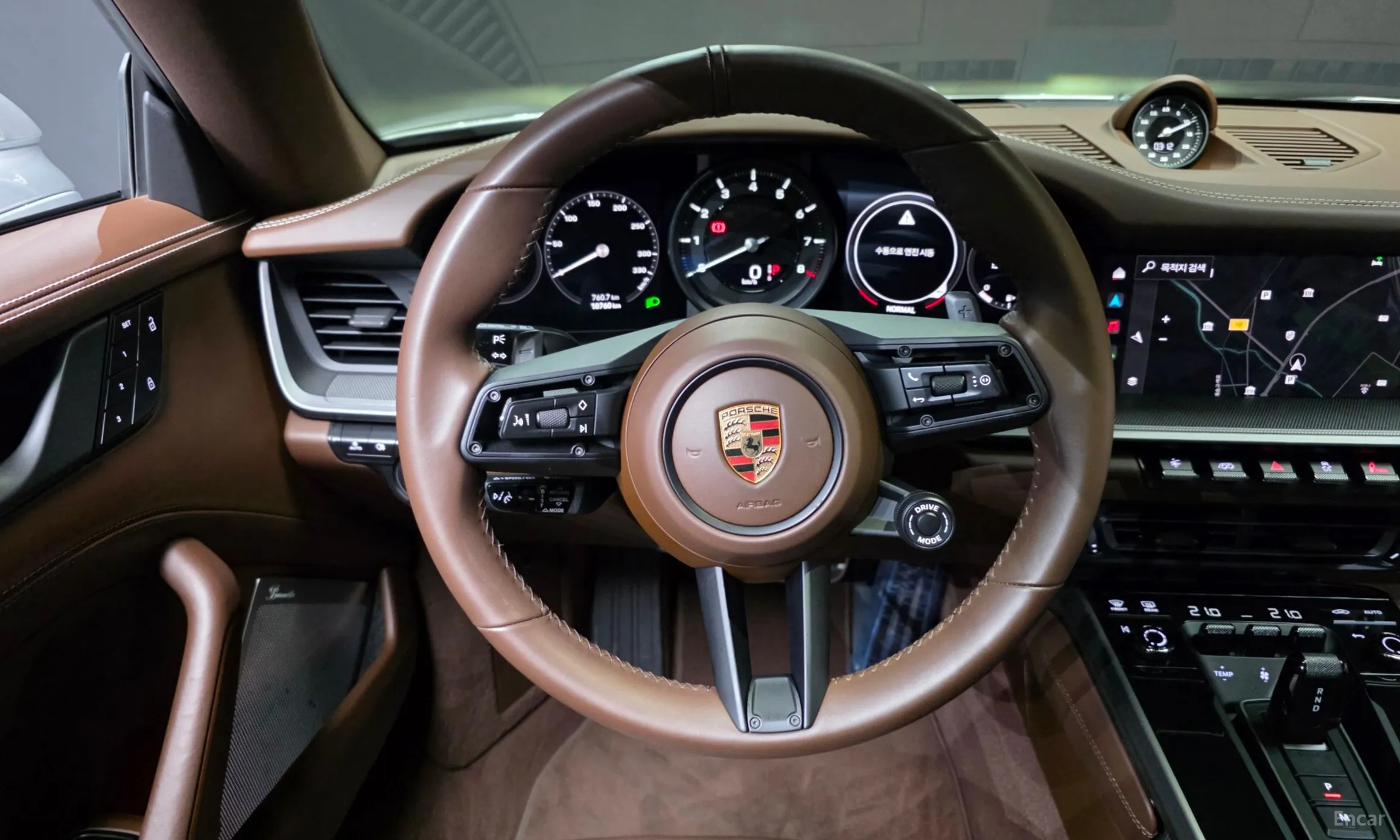 Porsche 911 (992) превью 13