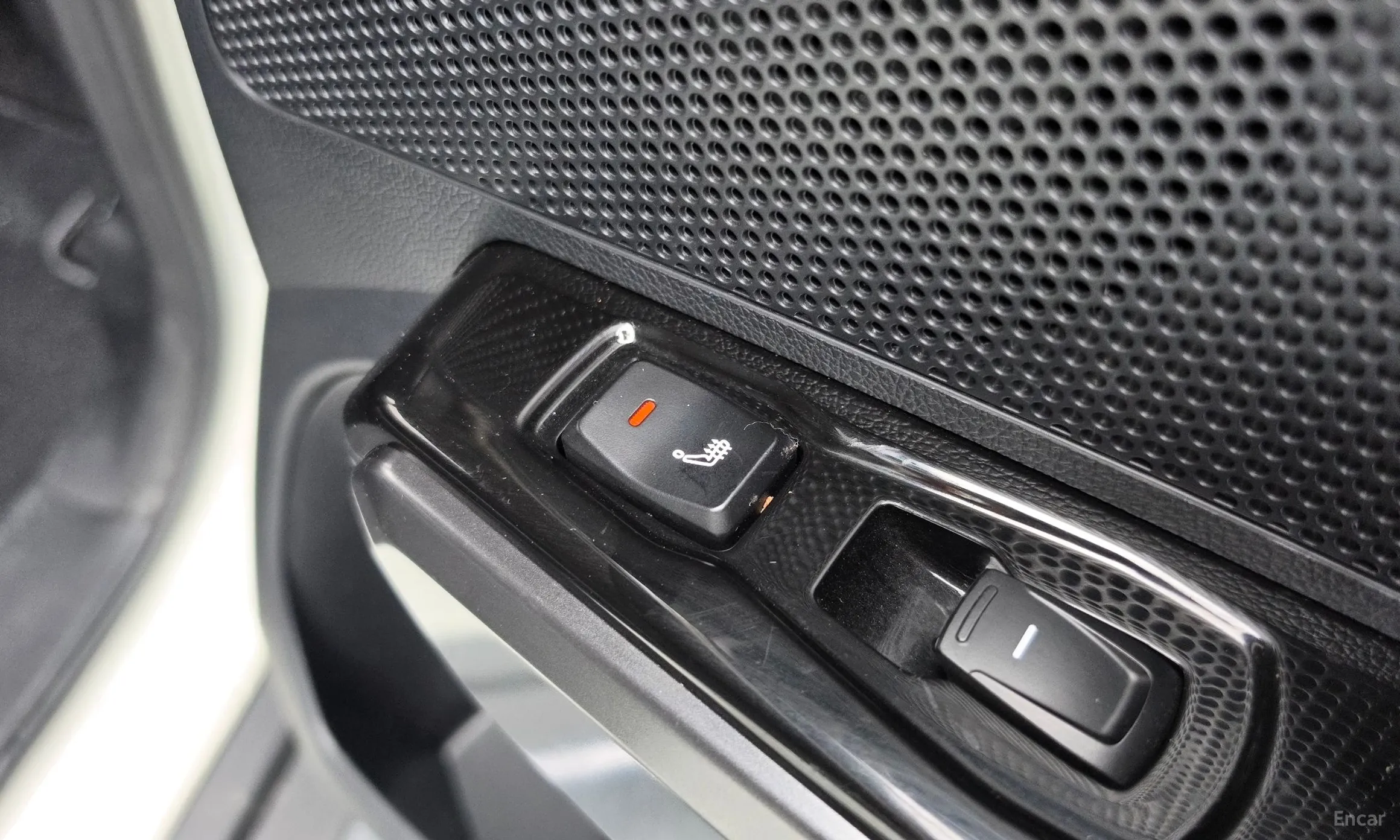 KG Mobility (SsangYong) Tivoli превью 16