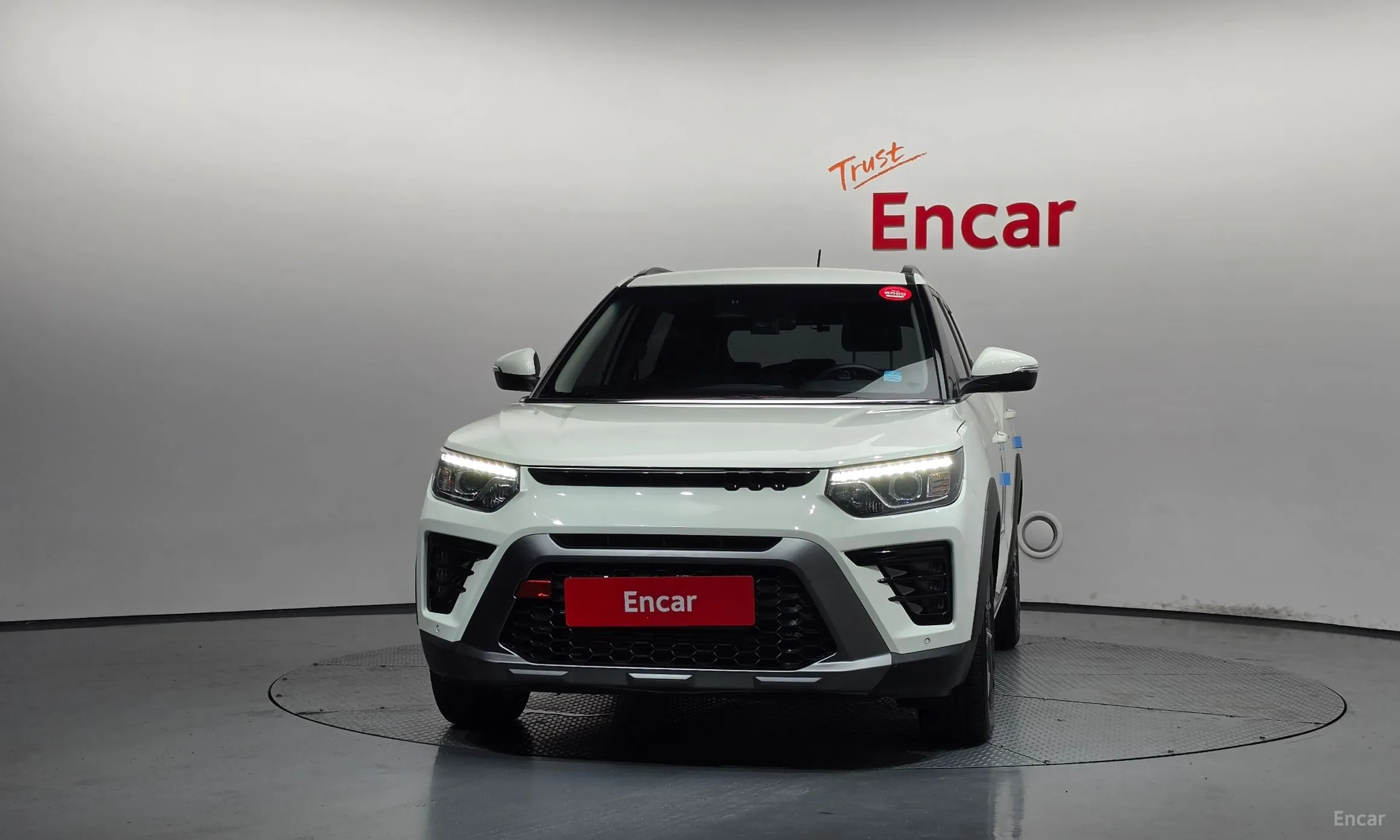 KG Mobility (SsangYong) Tivoli превью 3