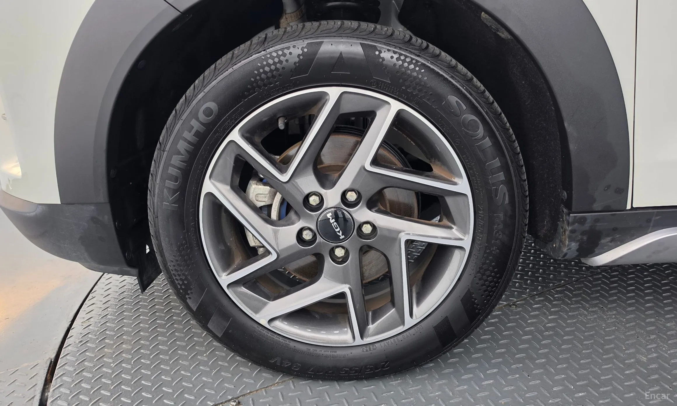 KG Mobility (SsangYong) Tivoli превью 5
