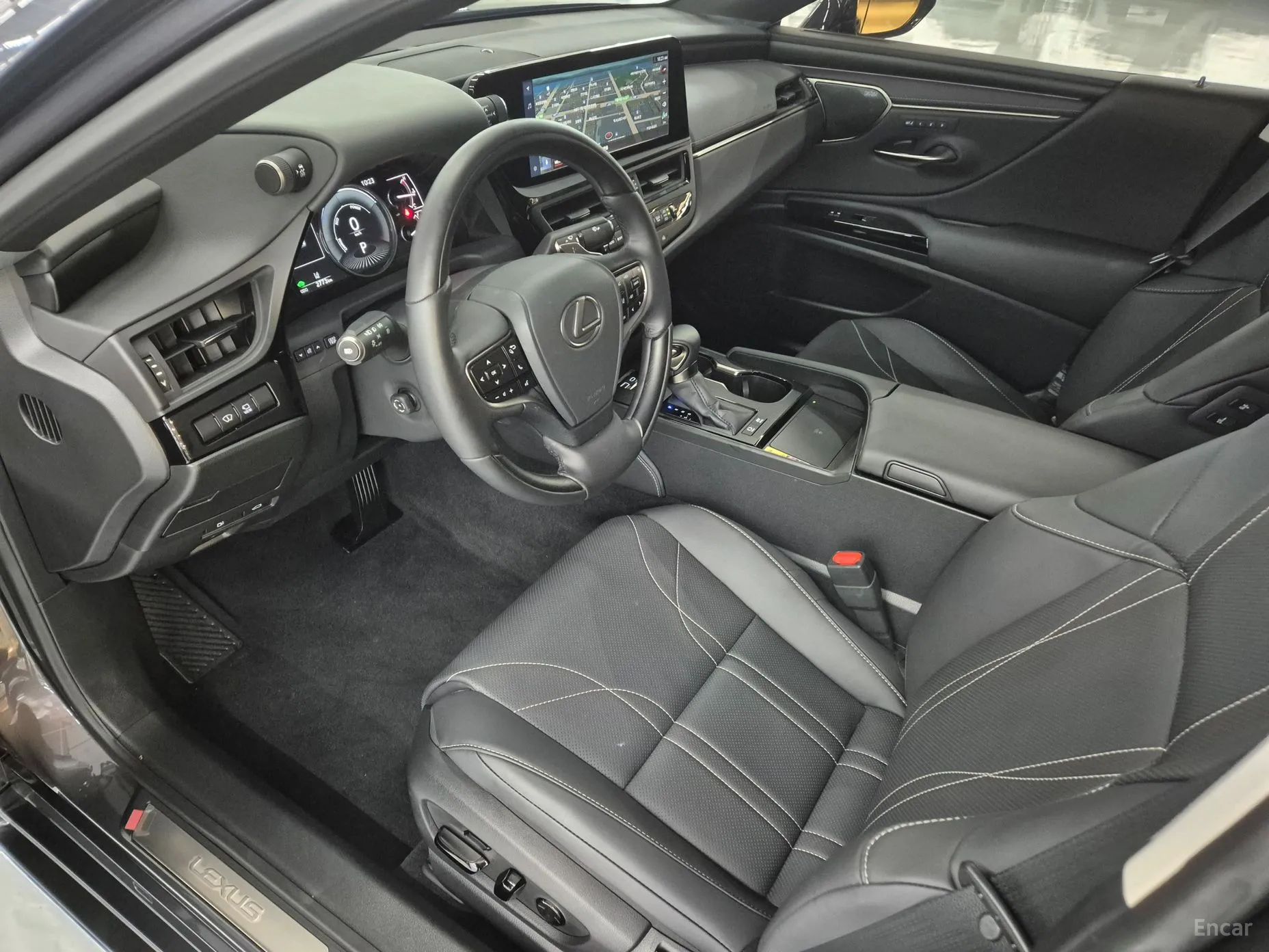 Lexus ES300h 7th Generation превью 14