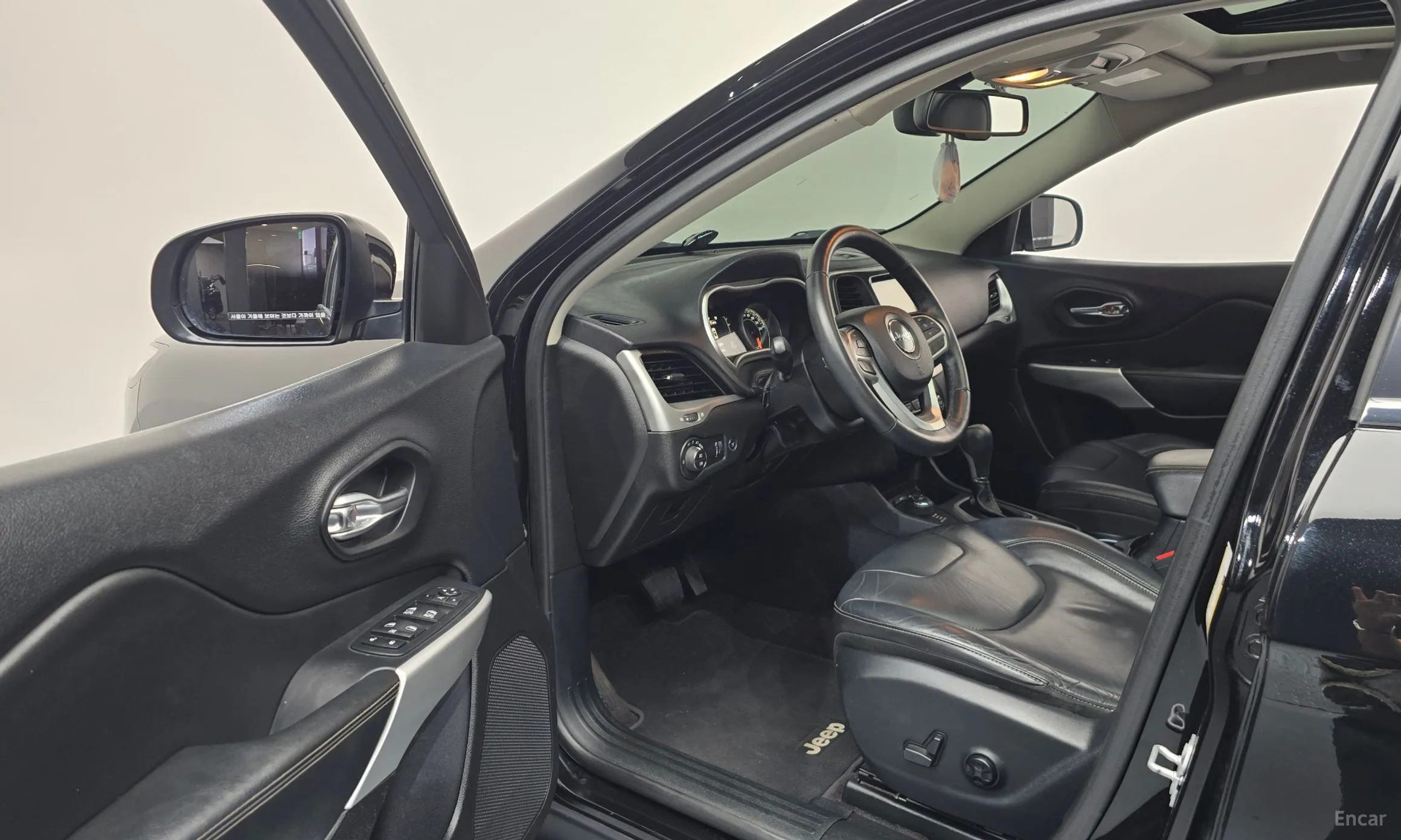 Jeep Cherokee (KL) превью 10