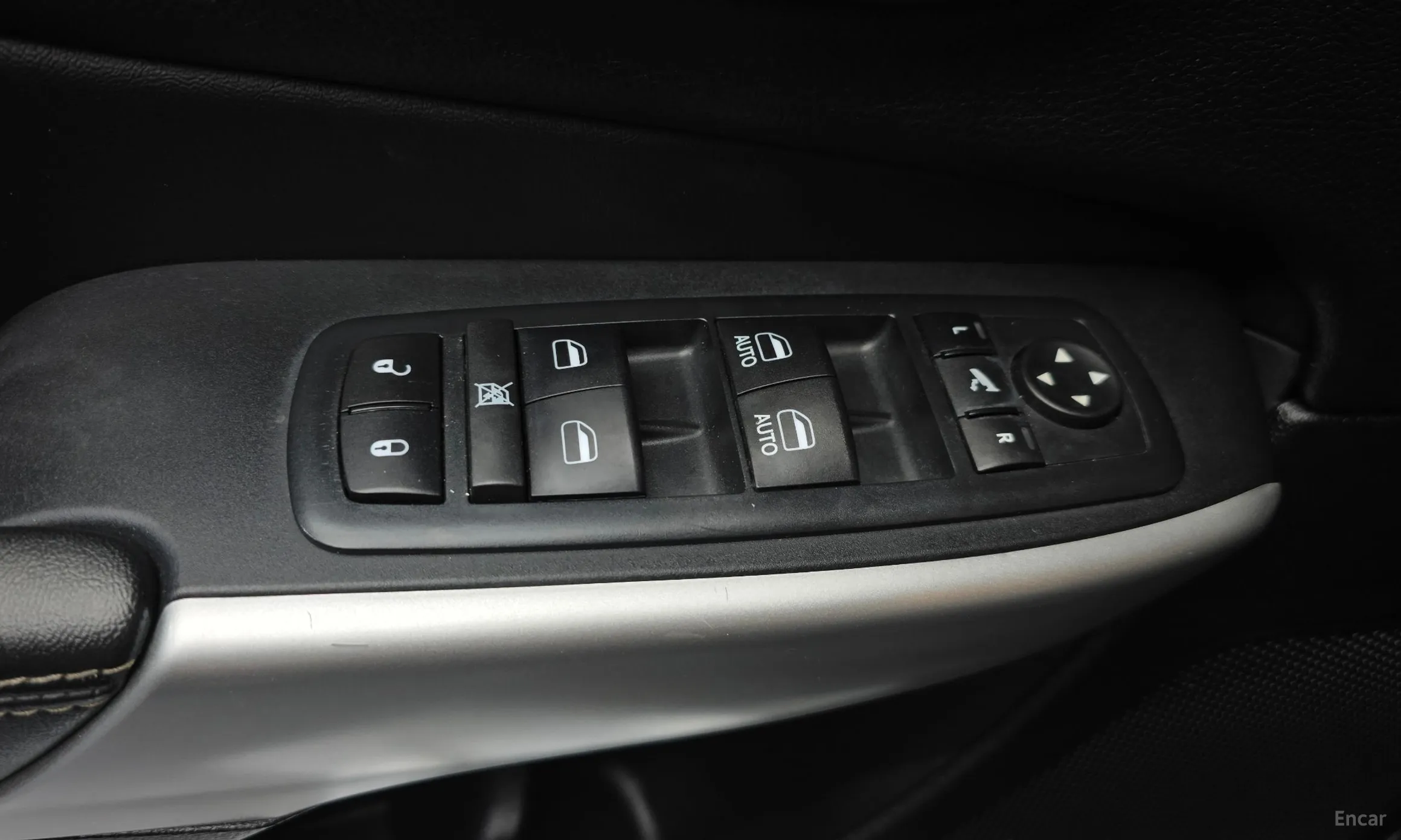 Jeep Cherokee (KL) превью 18