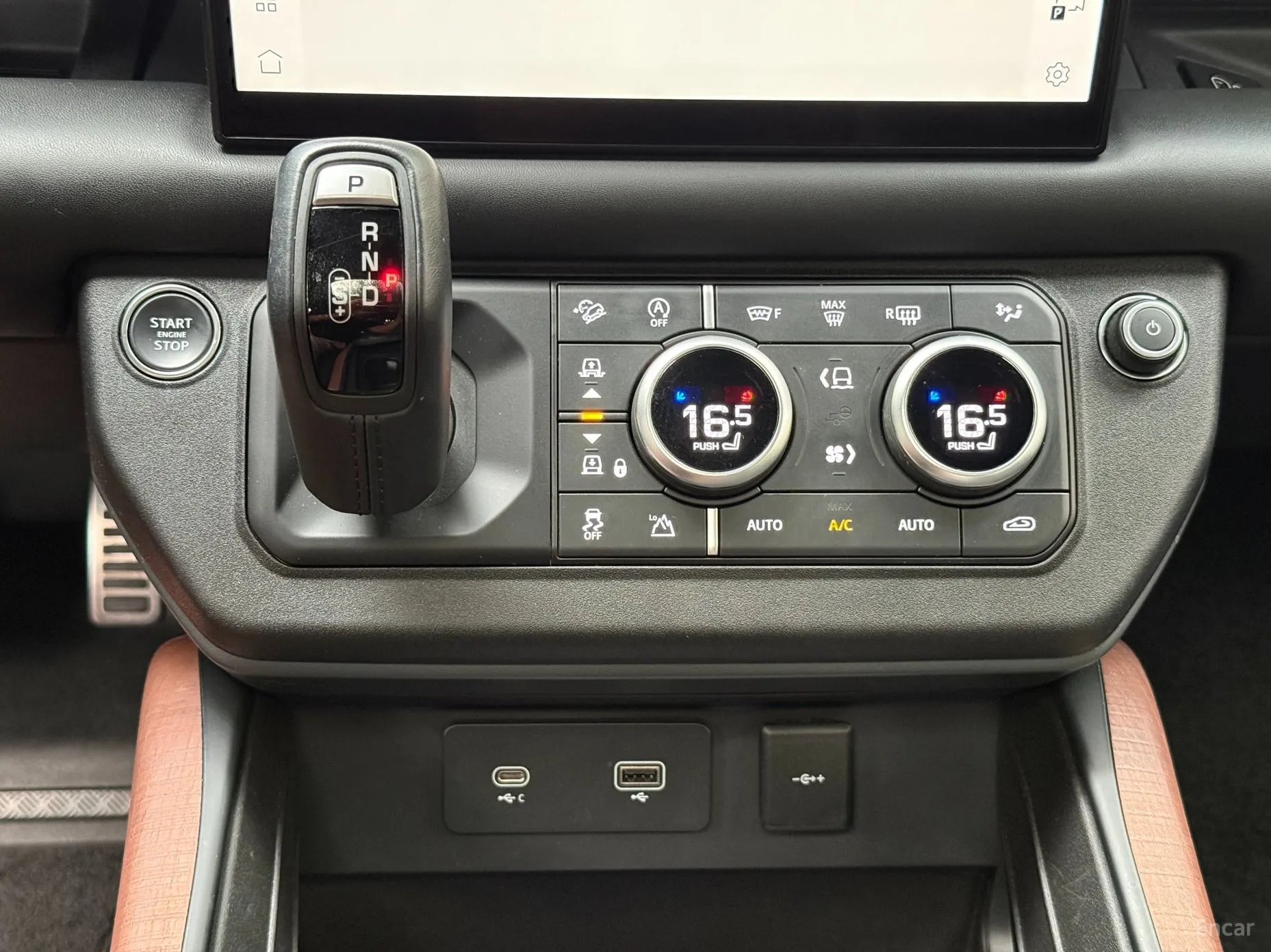 Land Rover Defender (L663) превью 13