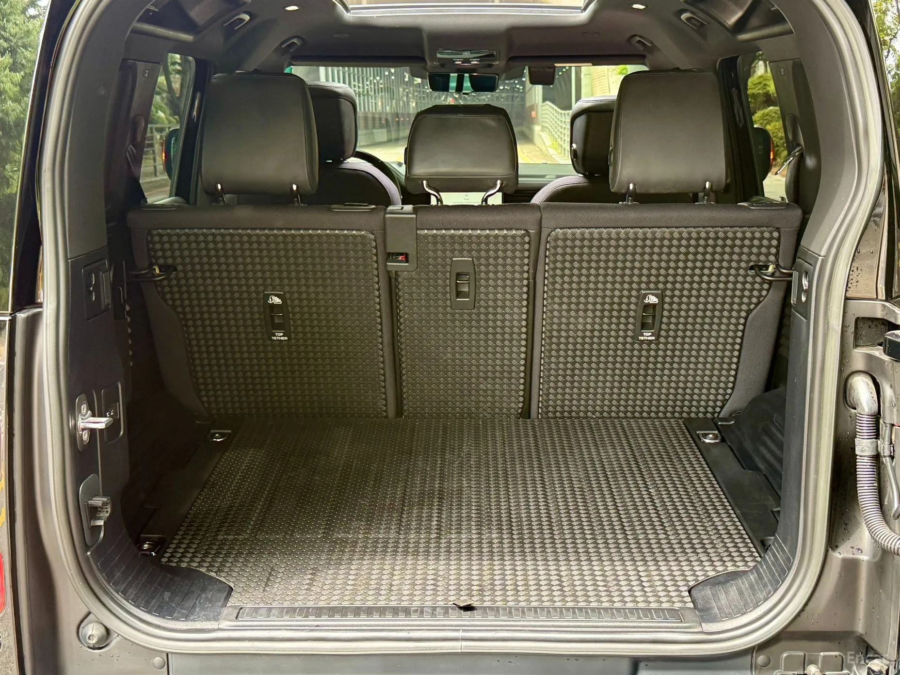 Land Rover Defender (L663) превью 17