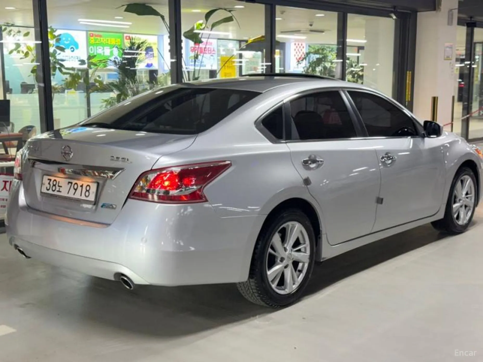 Nissan Altima превью 4