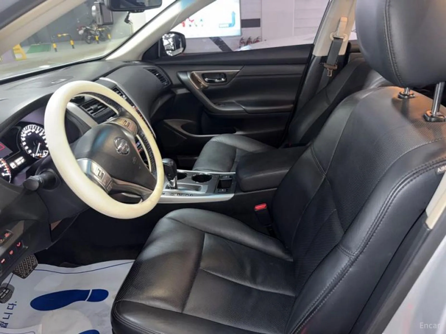 Nissan Altima превью 6