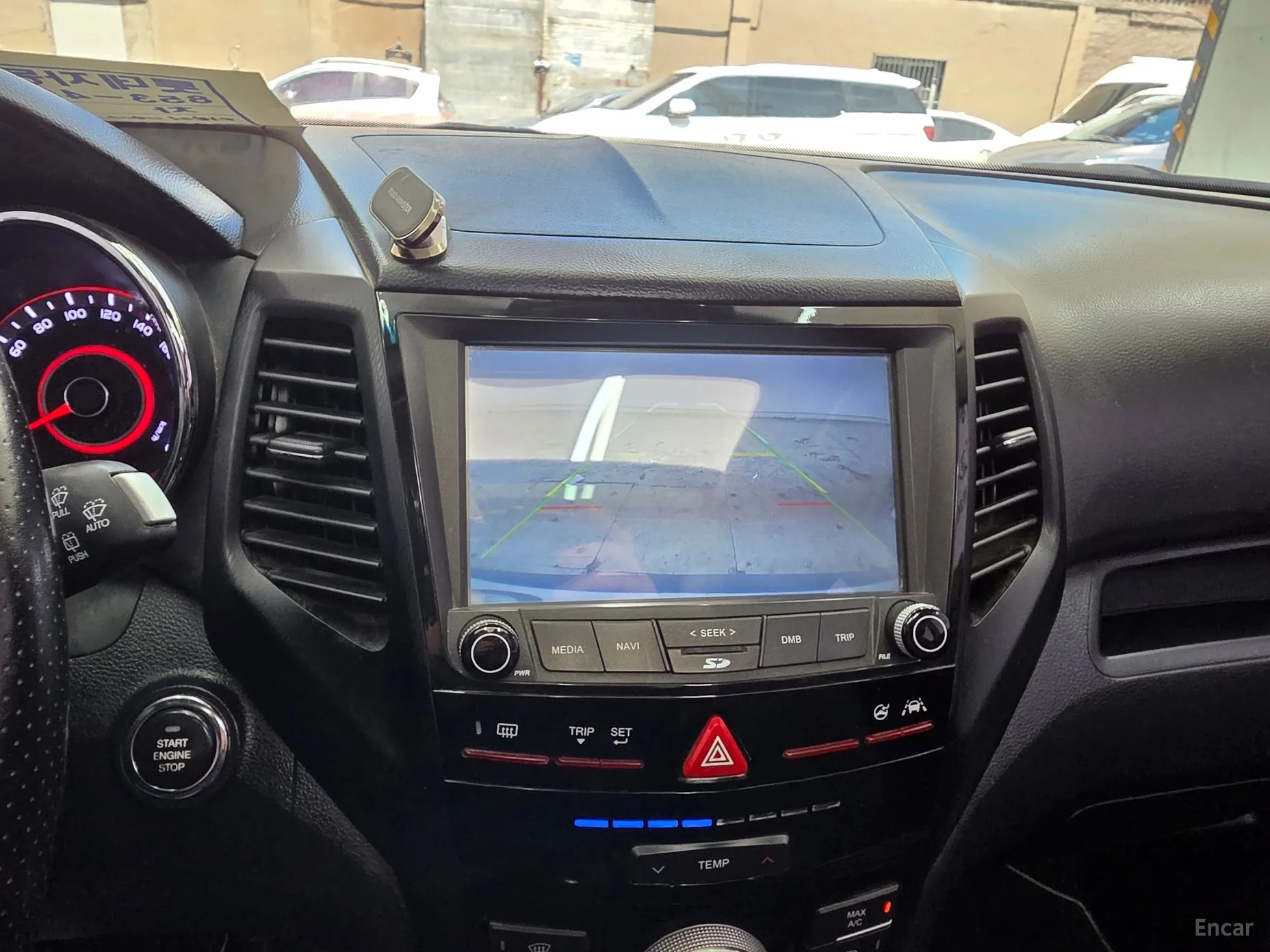 KG Mobility (SsangYong) Tivoli Air превью 12
