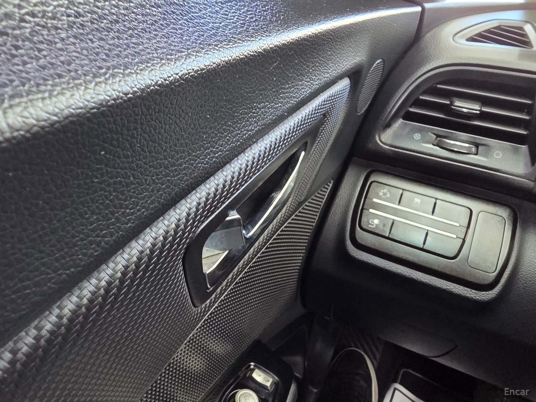 KG Mobility (SsangYong) Tivoli Air превью 13